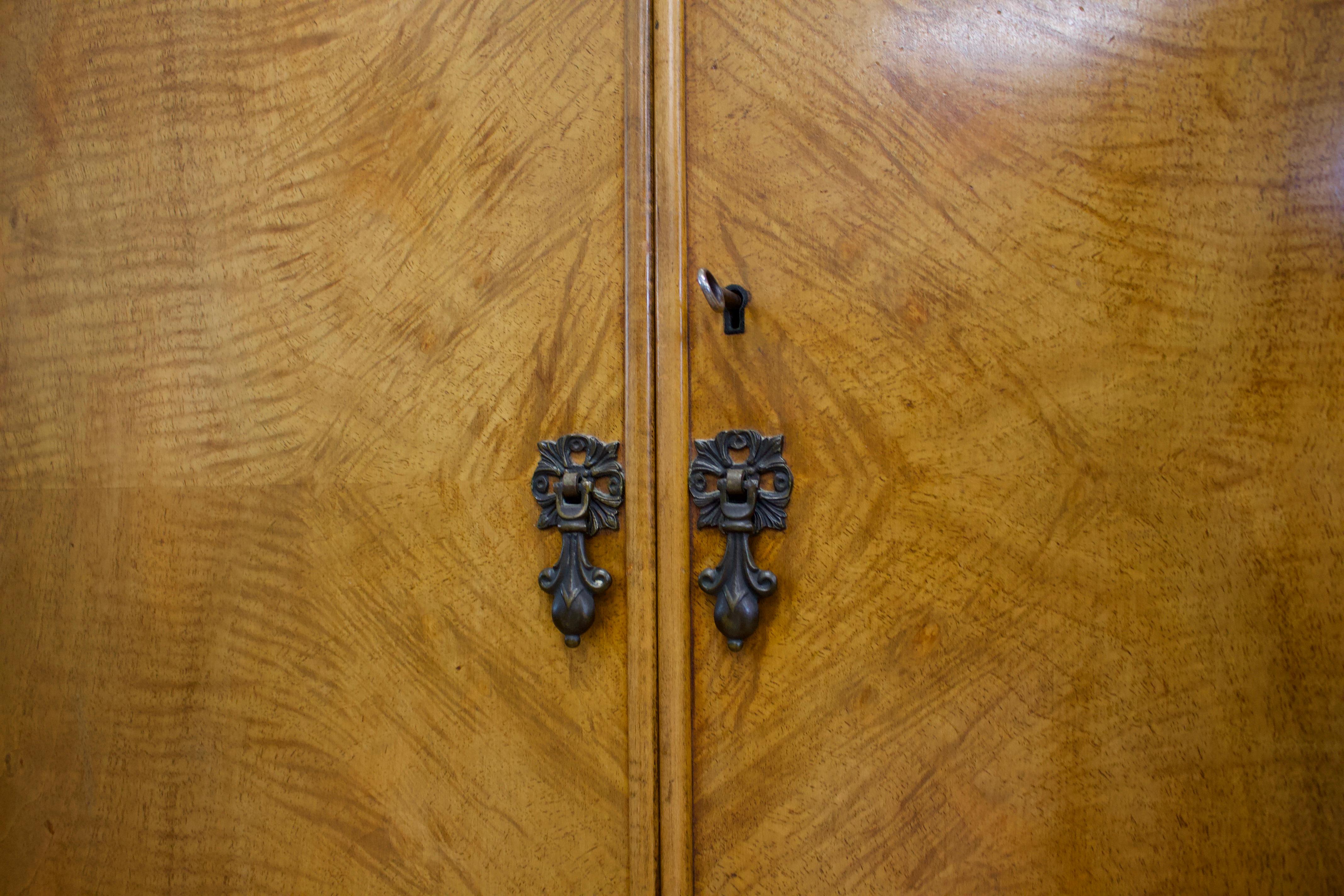 Art Deco Walnut and Walnut Veneer Tallboy or Cabinet from Waring and Gillow, 193 1