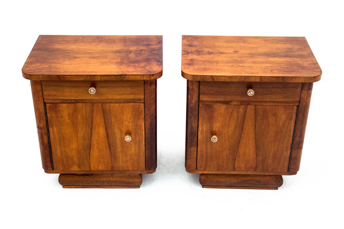 Art Deco side tables from the Mid-20th Century.

Furniture in very good condition, after professional renovation.

Dimensions: Height 53 cm / width 48 cm / depth 35 cm.