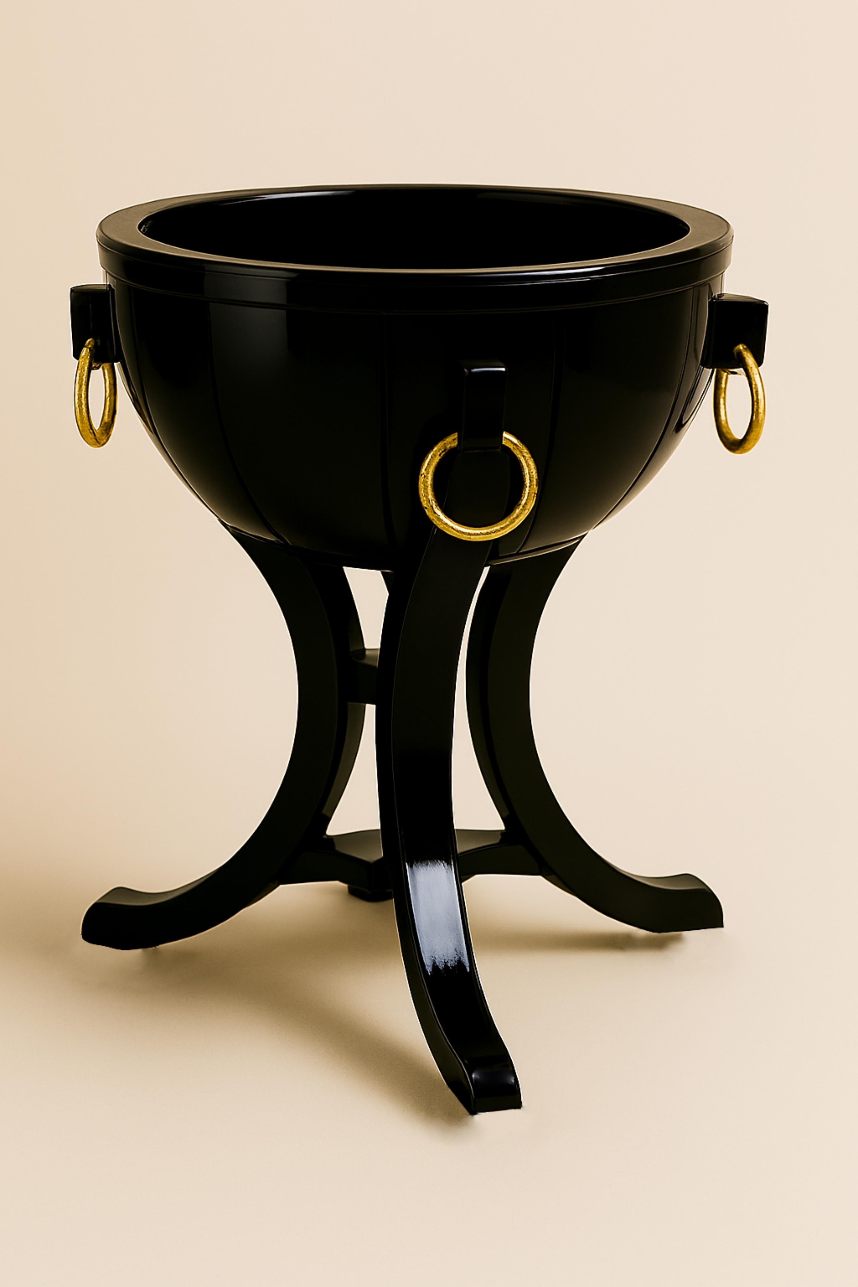 Art Deco Walnut Black Lacquer Art Deco Vase, 20th Century For Sale 1