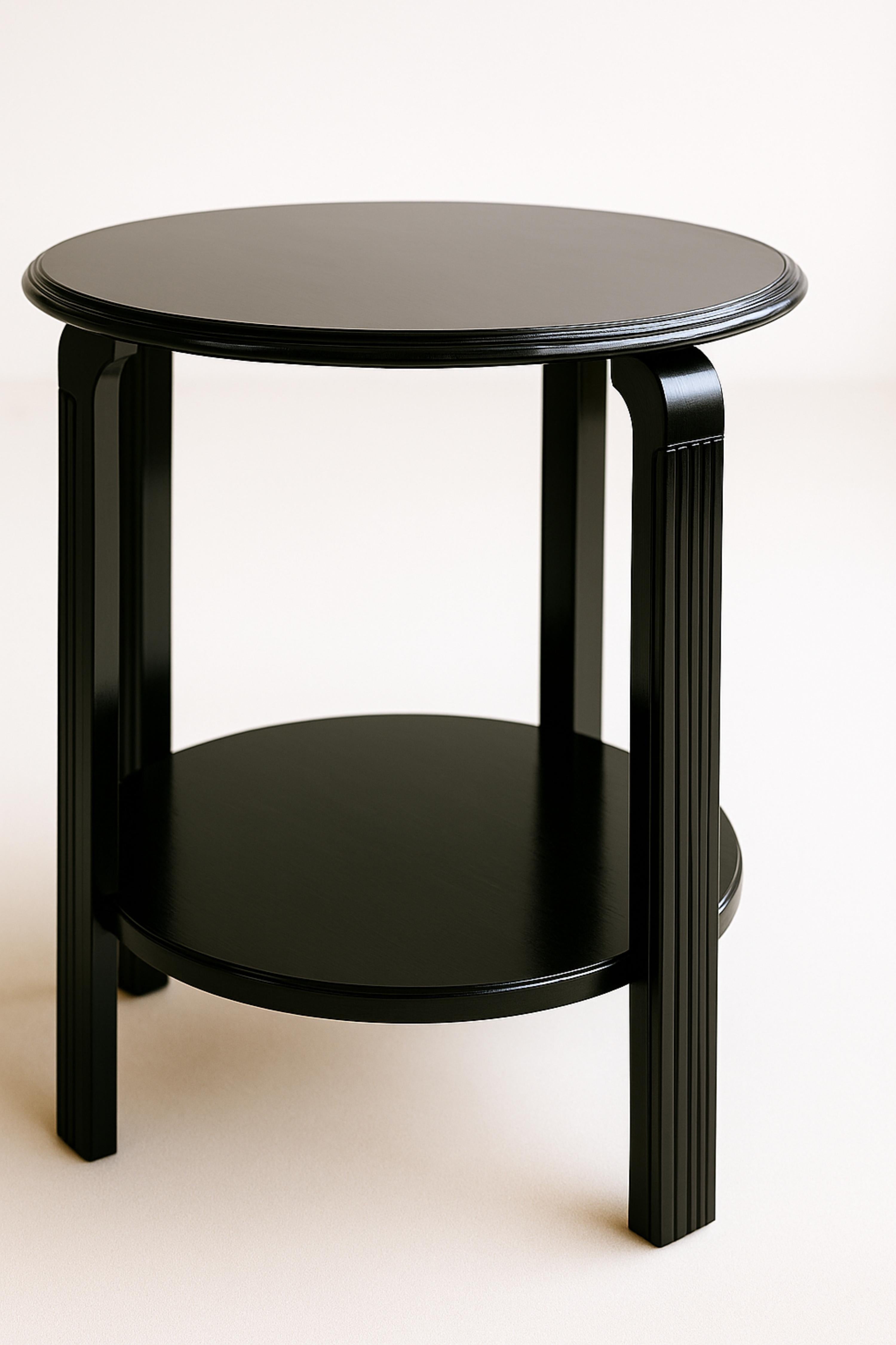 Art Deco Walnut Black Lacquer  Side Table, 20th Century For Sale 1
