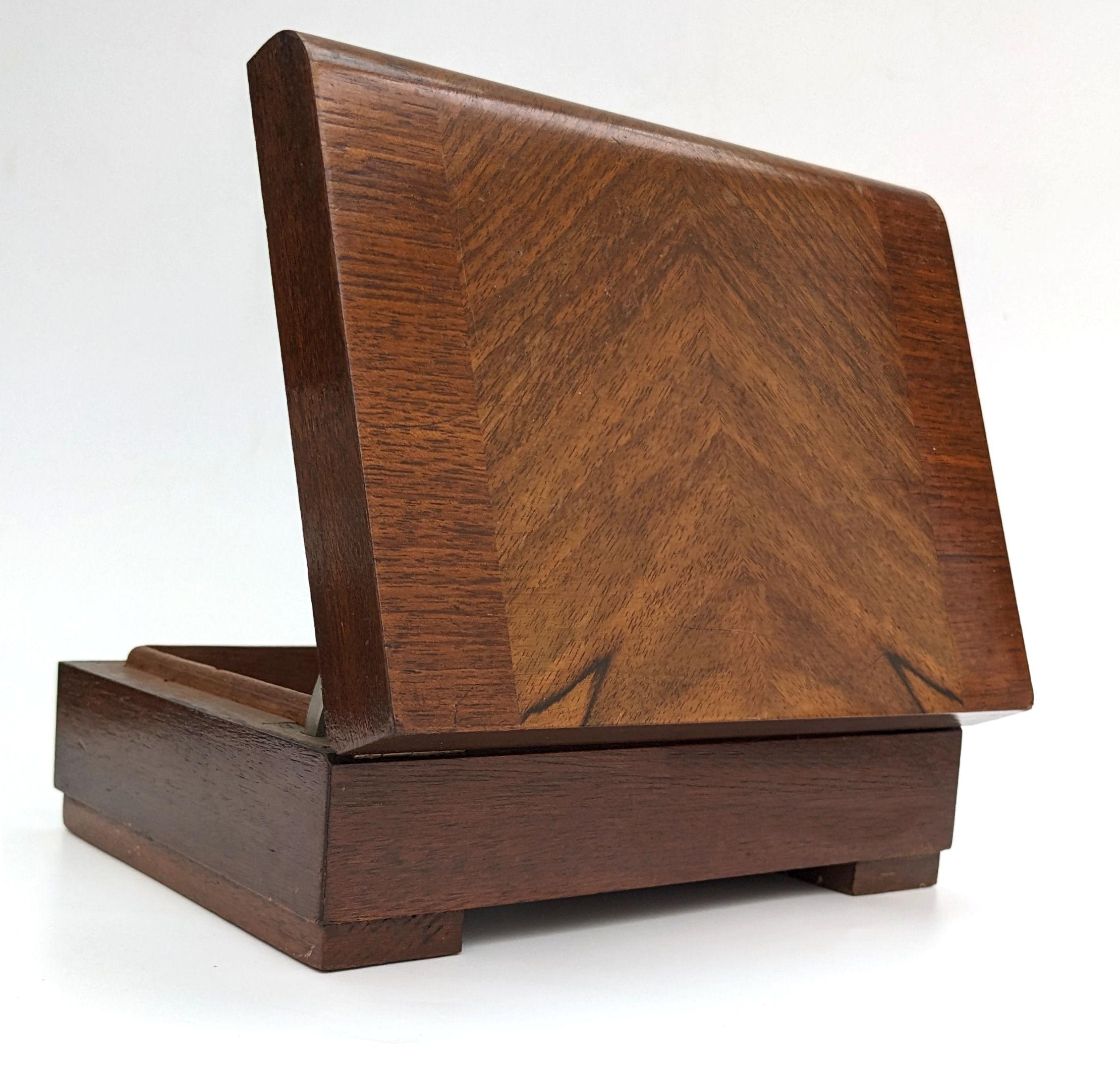Art Deco Walnut Box with Bakelite Handle, c1930 3
