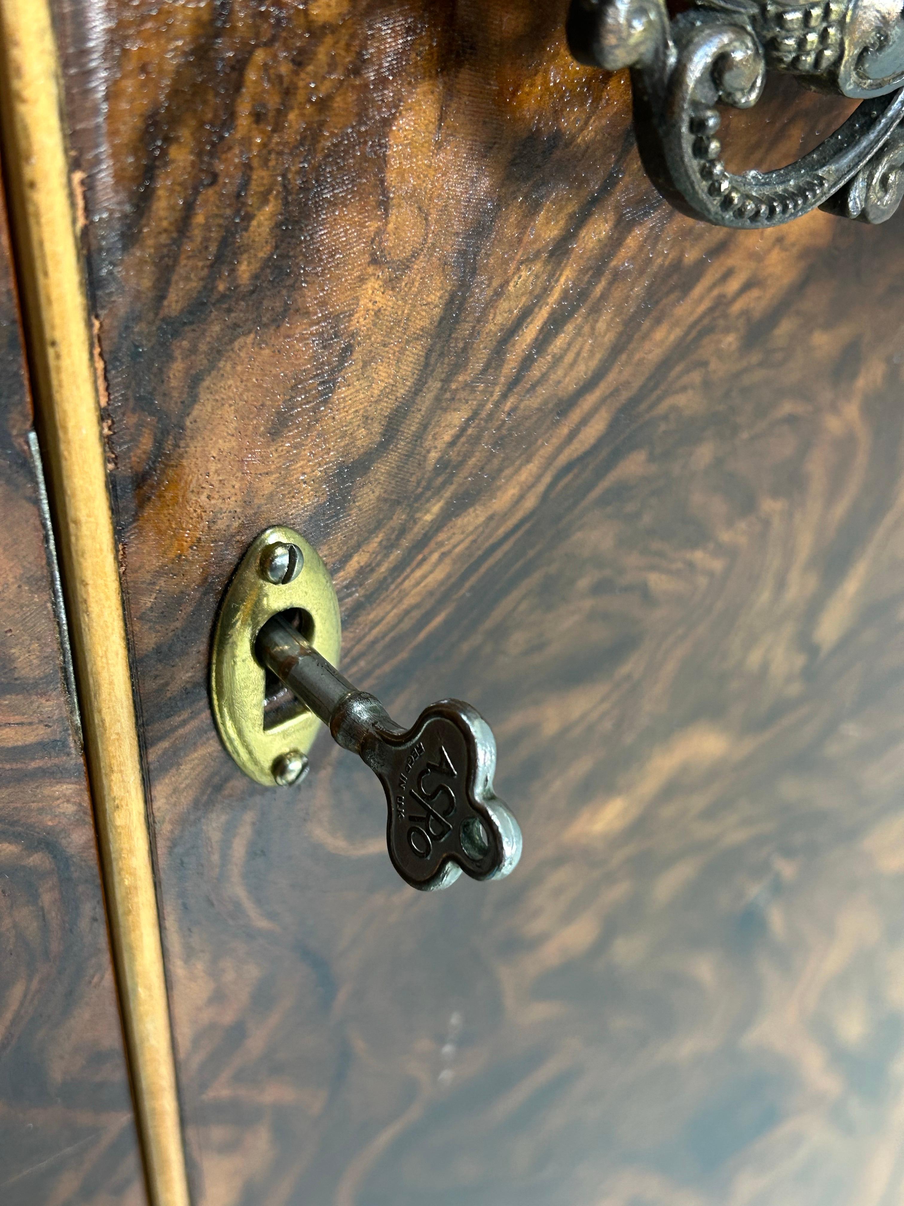 Art Deco Walnut Burl Wardrobe 1930 In Good Condition In The Hague, NL