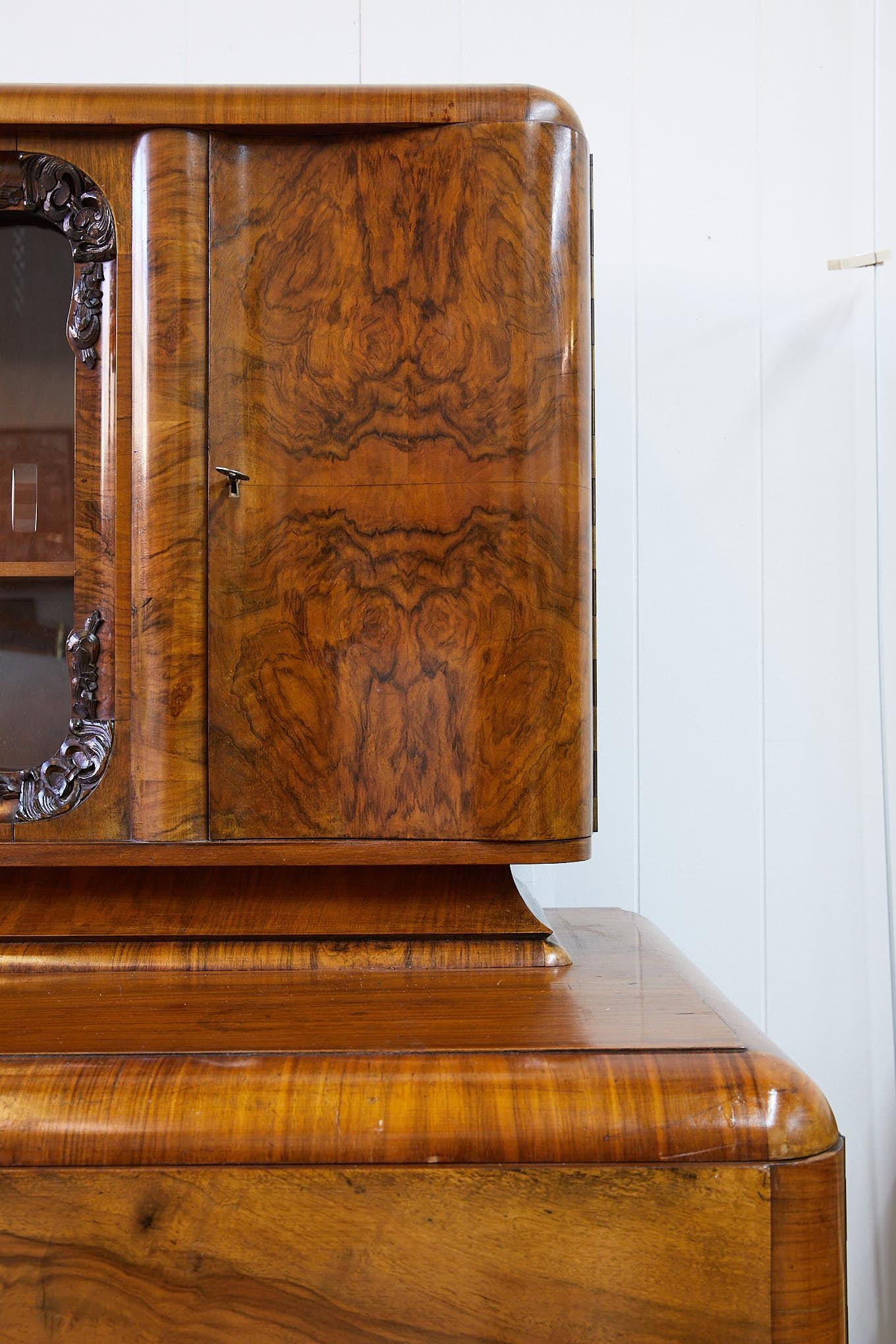 Art Deco Walnut Burl Wood Sideboard or Bar Cabinet In Good Condition For Sale In Atlanta, GA
