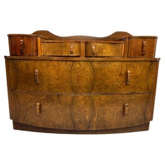 Commodes and Chests of Drawers