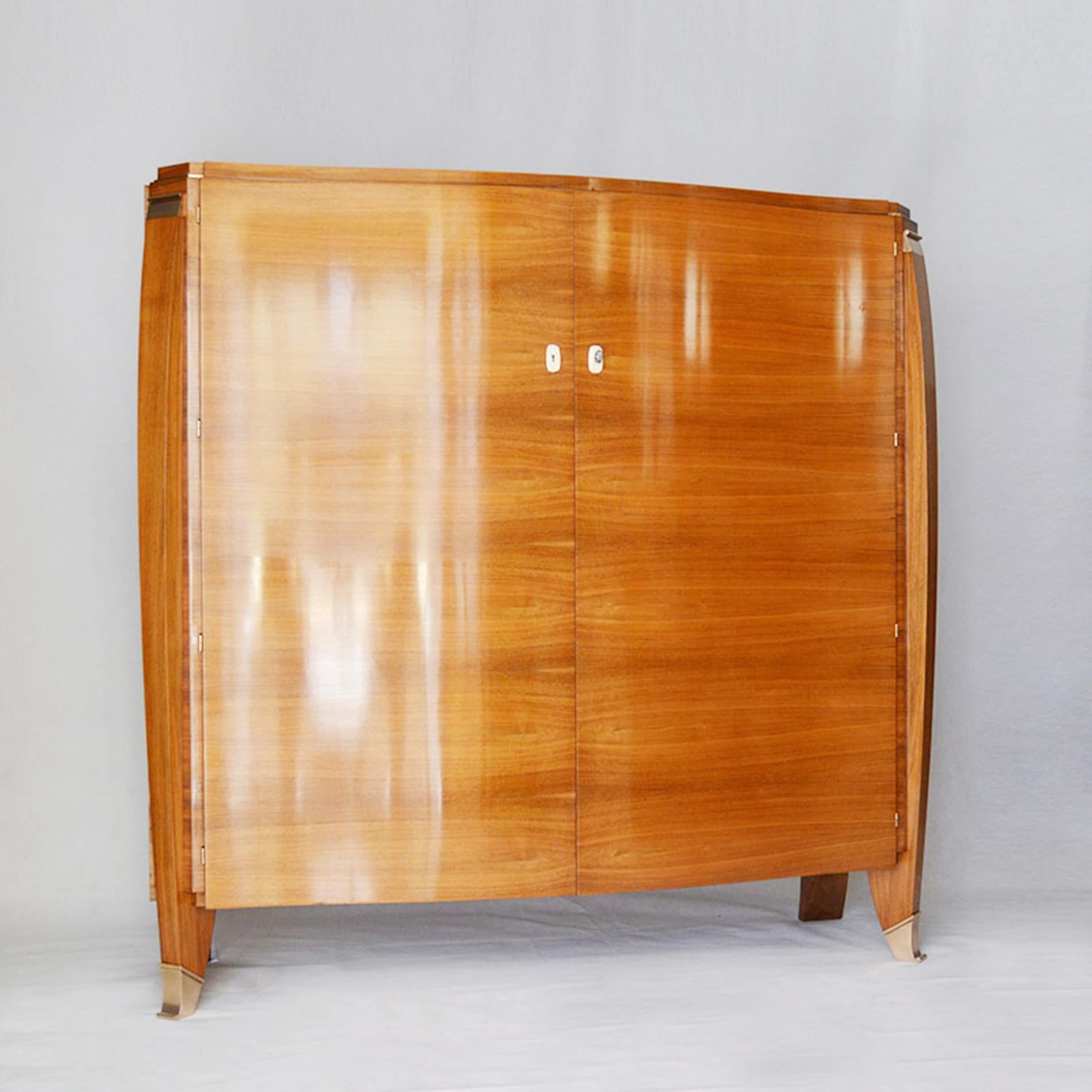 Large Art Deco walnut cabinet with bronze applications design by Maurice Rinck
Furniture designed by Maurice Rinck, France,
circa 1930
Good vintage condition
Documentation: attached 