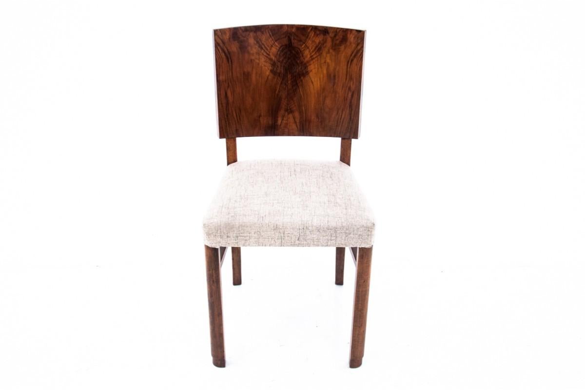 Art déco-Stühle aus Nussbaumholz, Polen, 1940er Jahre. Nach der Renovierung. im Zustand „Gut“ im Angebot in Chorzów, PL