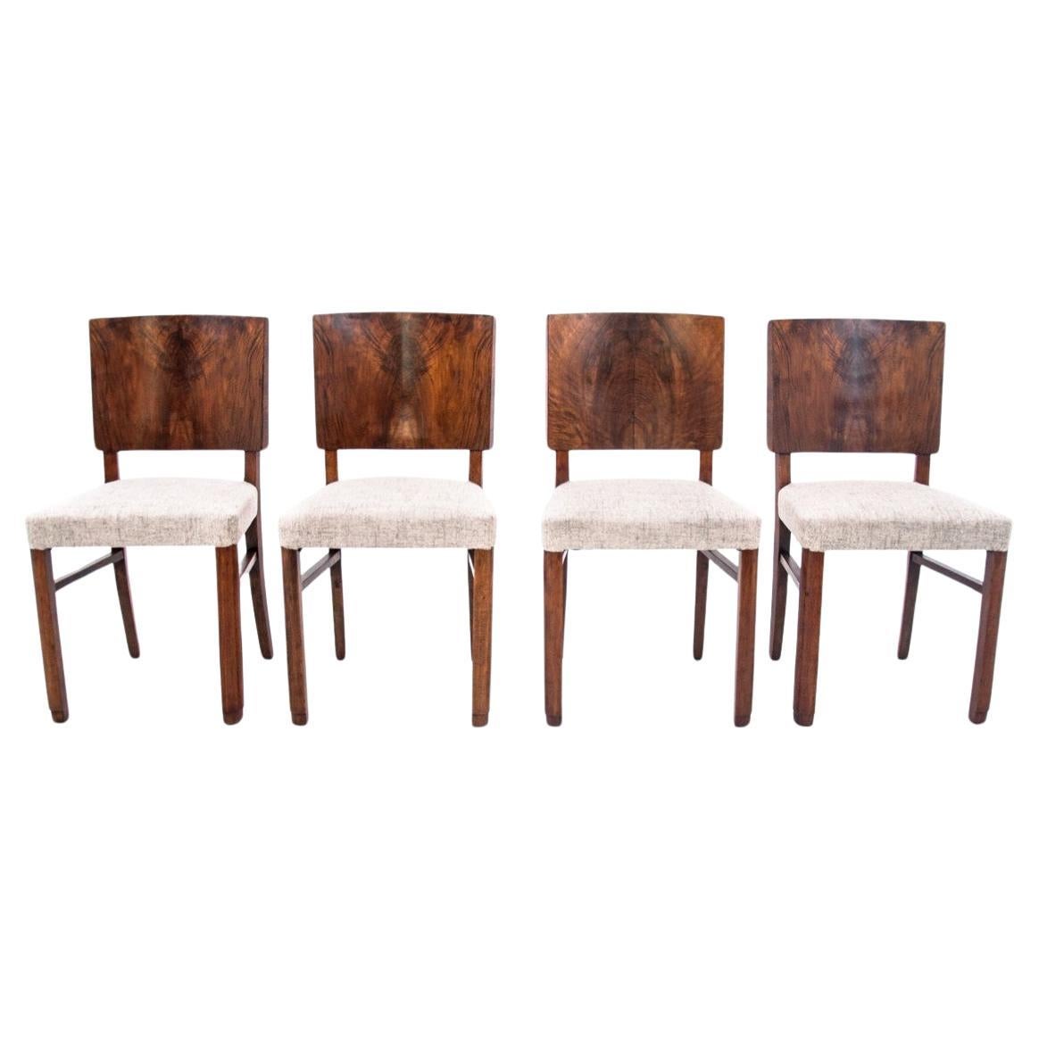 Art Deco walnut chairs, Poland, 1940s. After renovation. For Sale