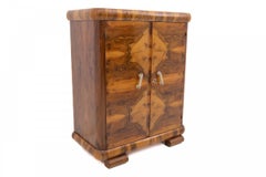 Art Deco walnut chest of drawers.