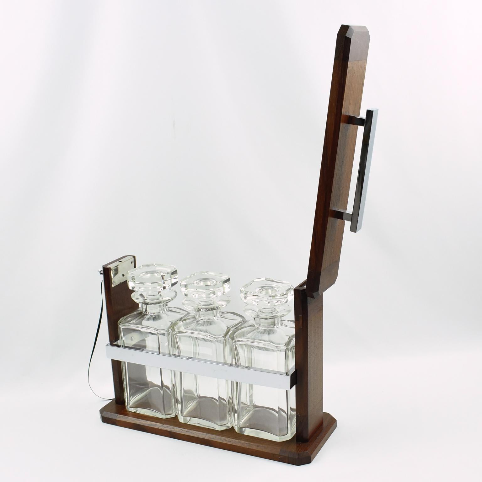 Art Deco Walnut Chrome Mounted Case Tantalus Three Crystal Decanters In Good Condition In Atlanta, GA