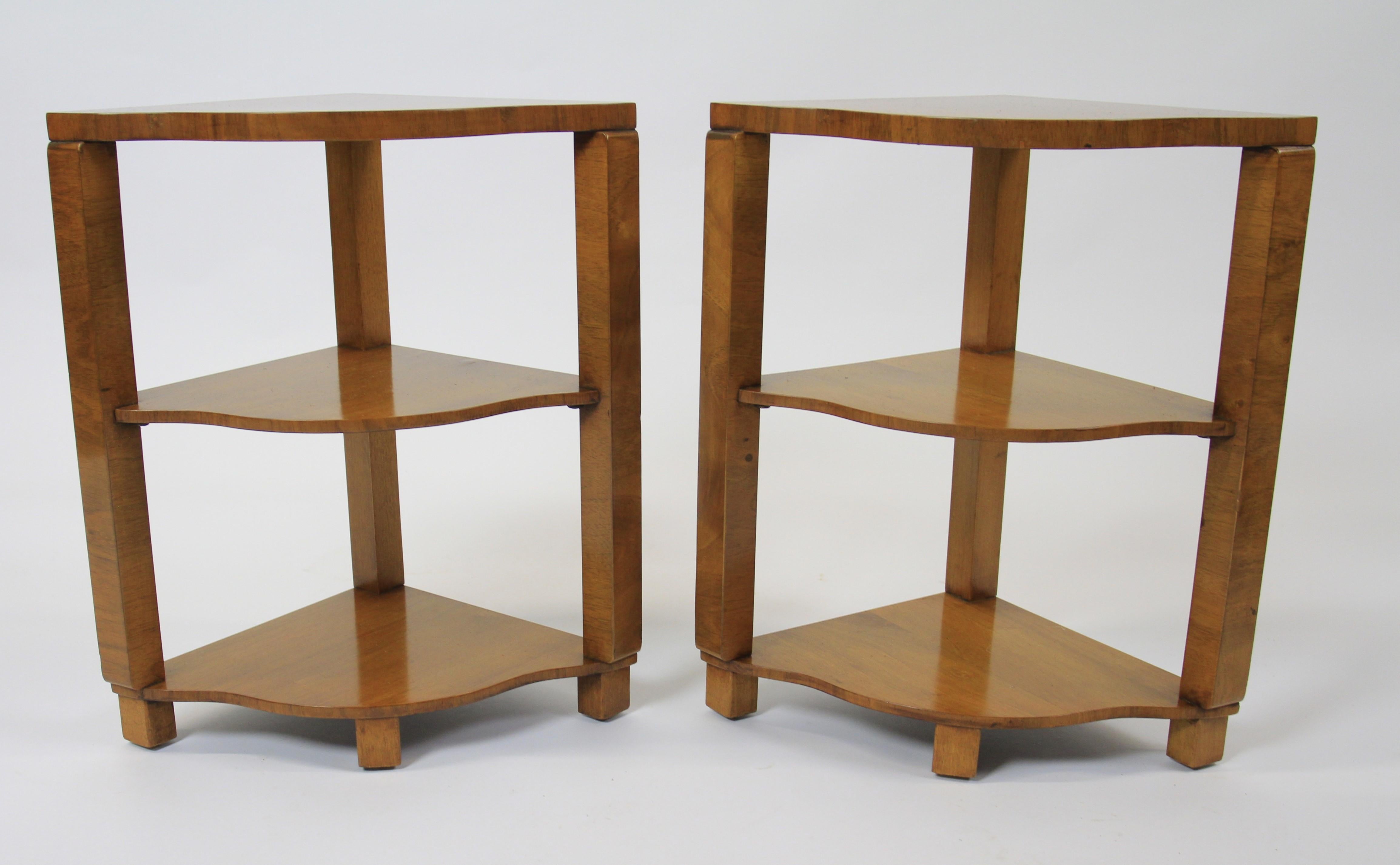 Mid-20th Century Art Deco Walnut cloud shaped Nest of 4 tables circa 1930s For Sale