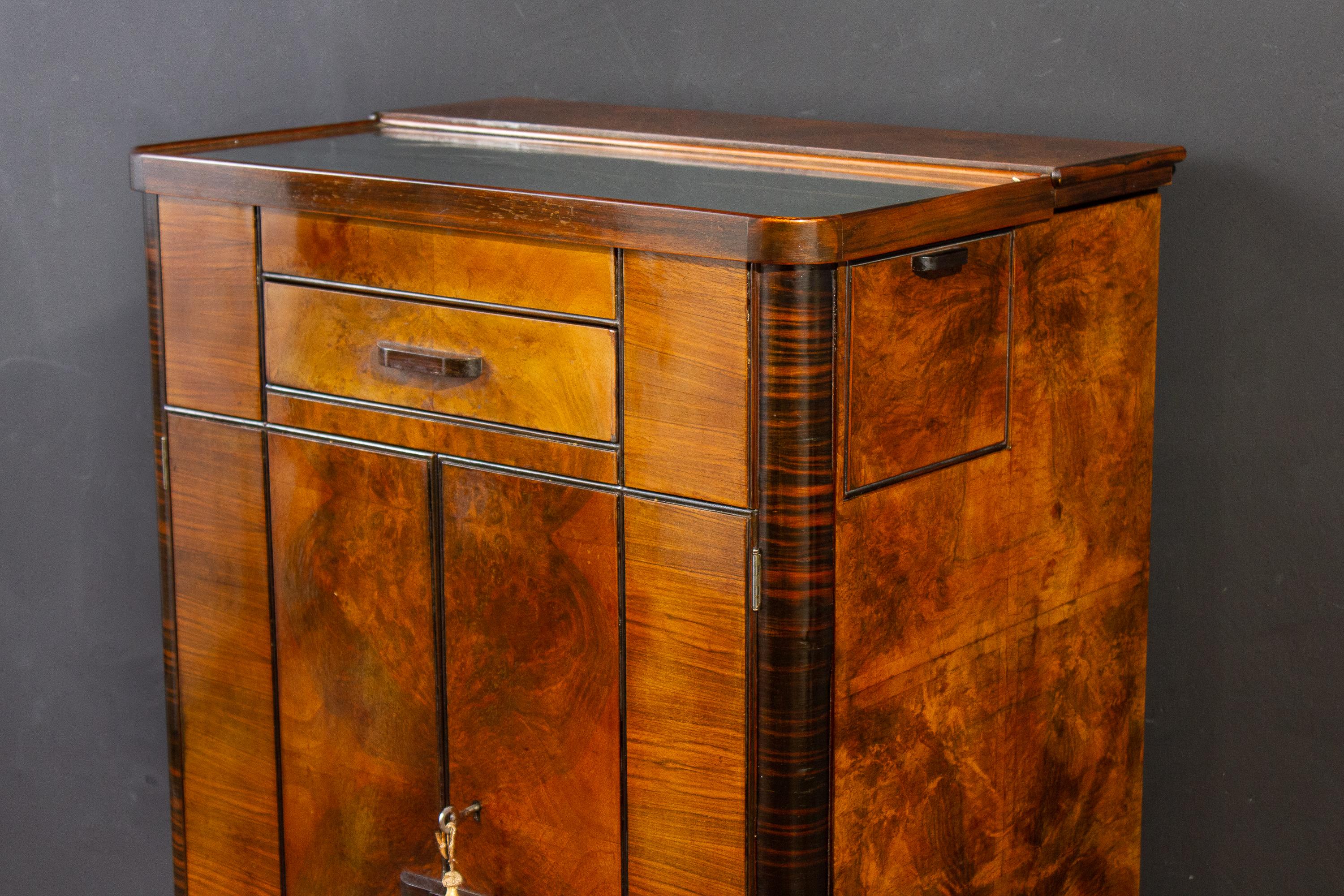 Art Deco Walnut Cocktail Dry Bar Cabinet, Italy, 1930s 1