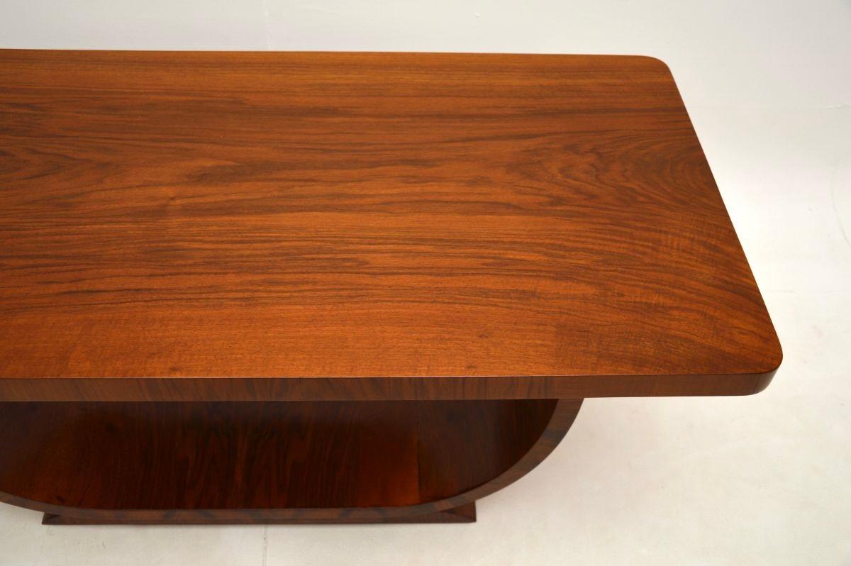 Table basse art déco en noyer Bon état - En vente à London, GB