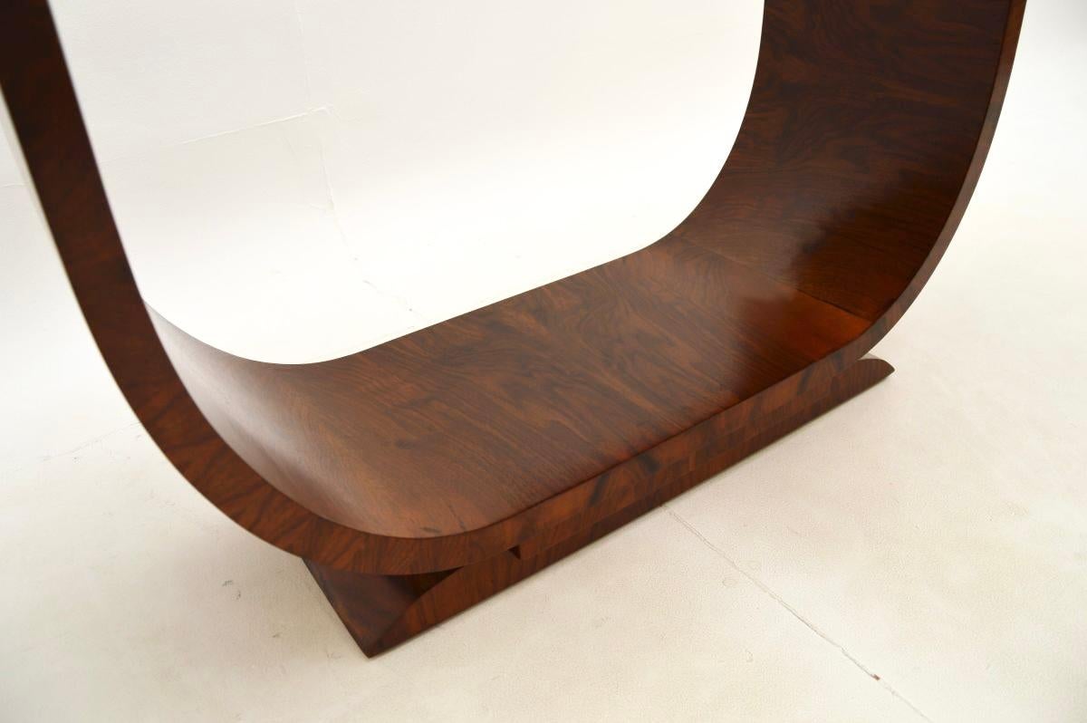 Table basse art déco en noyer en vente 1