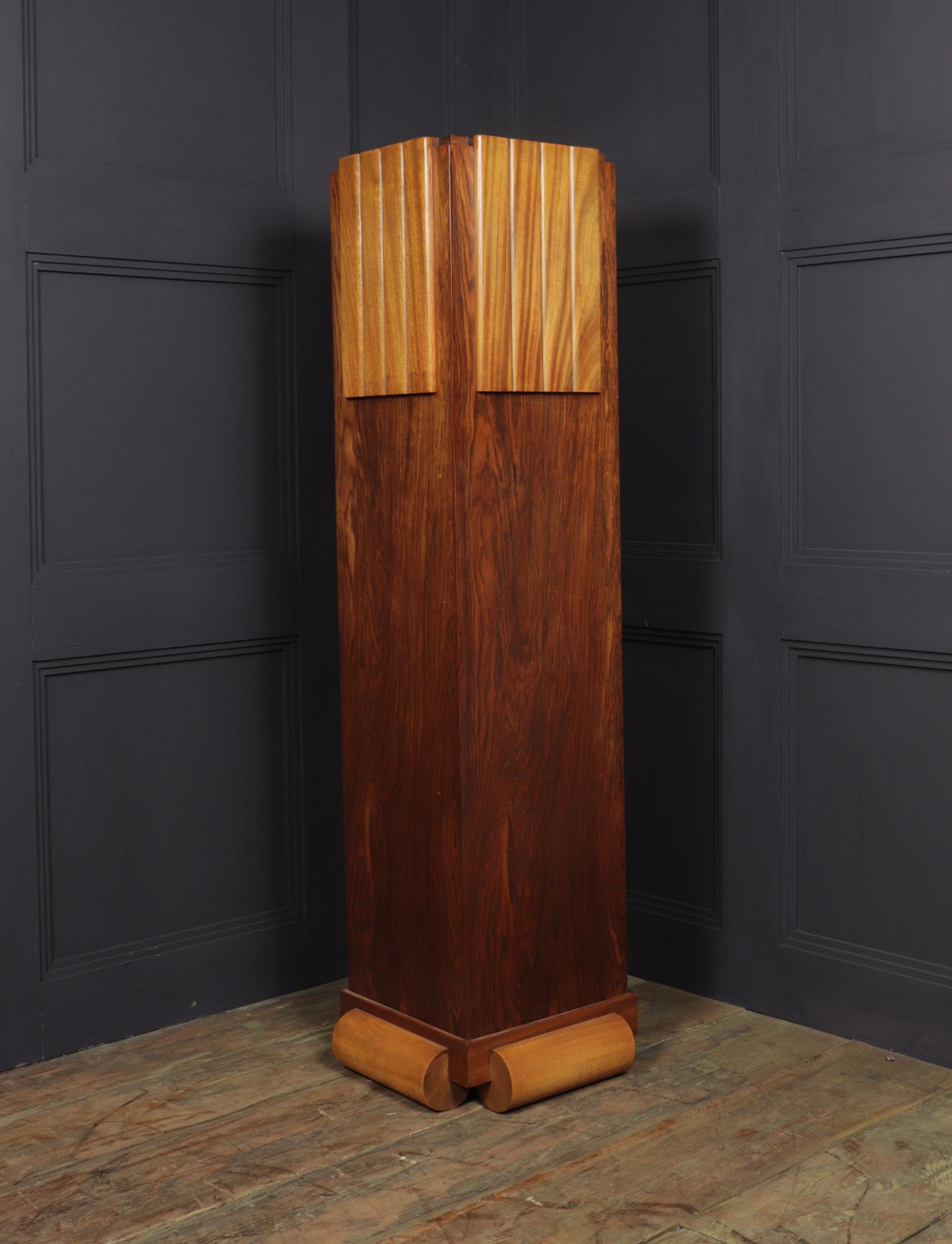 Art Deco Walnut Column, c1925 In Excellent Condition In Paddock Wood Tonbridge, GB