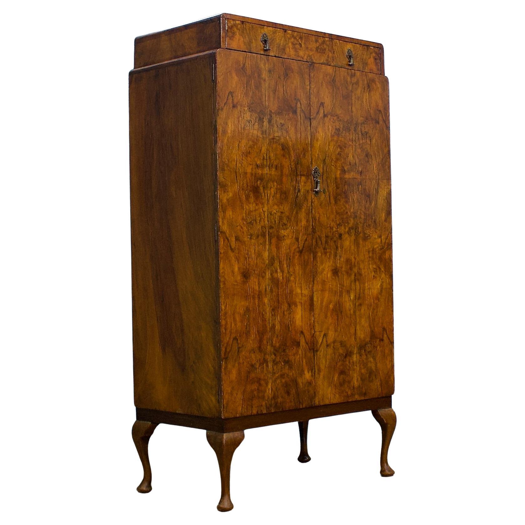 Armoire compacte Art Déco en noyer, années 1930