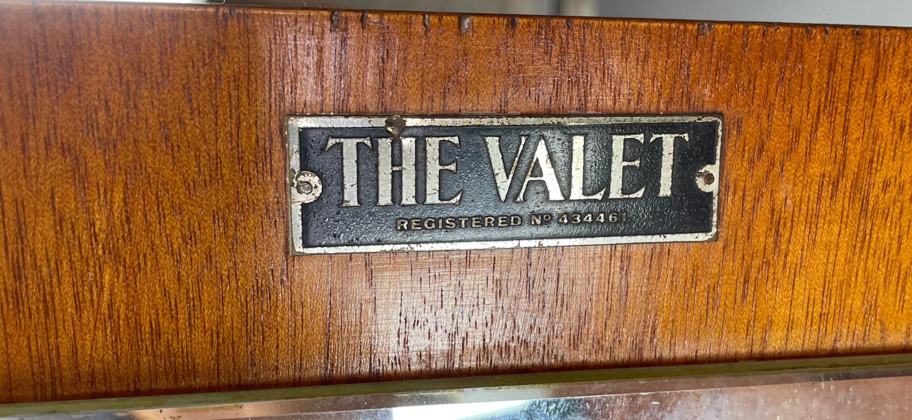 Walnut Art Deco walnut compactom Gentlemen's wardrobe/armoire For Sale