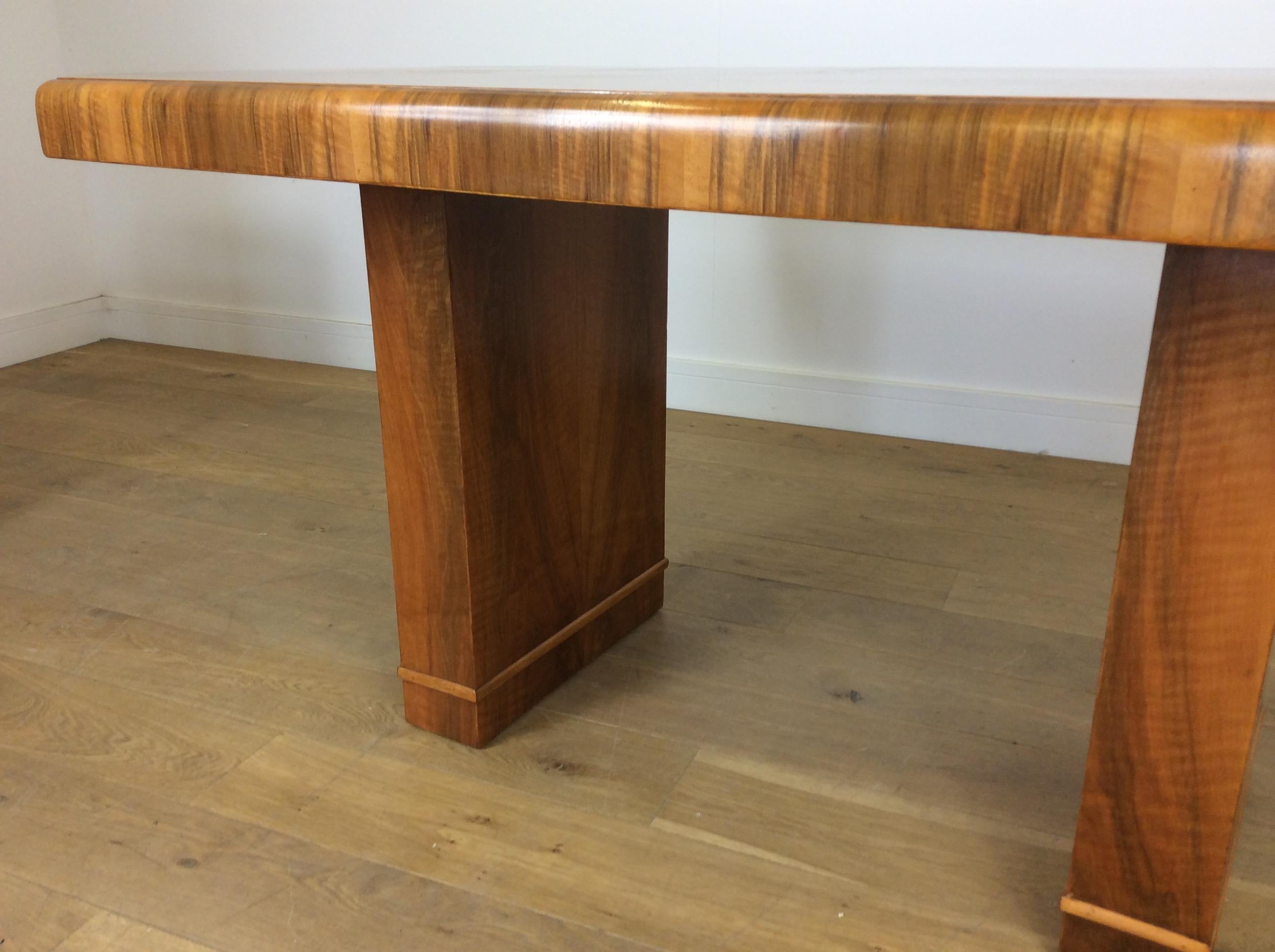 Art Deco Walnut Dining Table and Six Chairs In Good Condition In London, GB