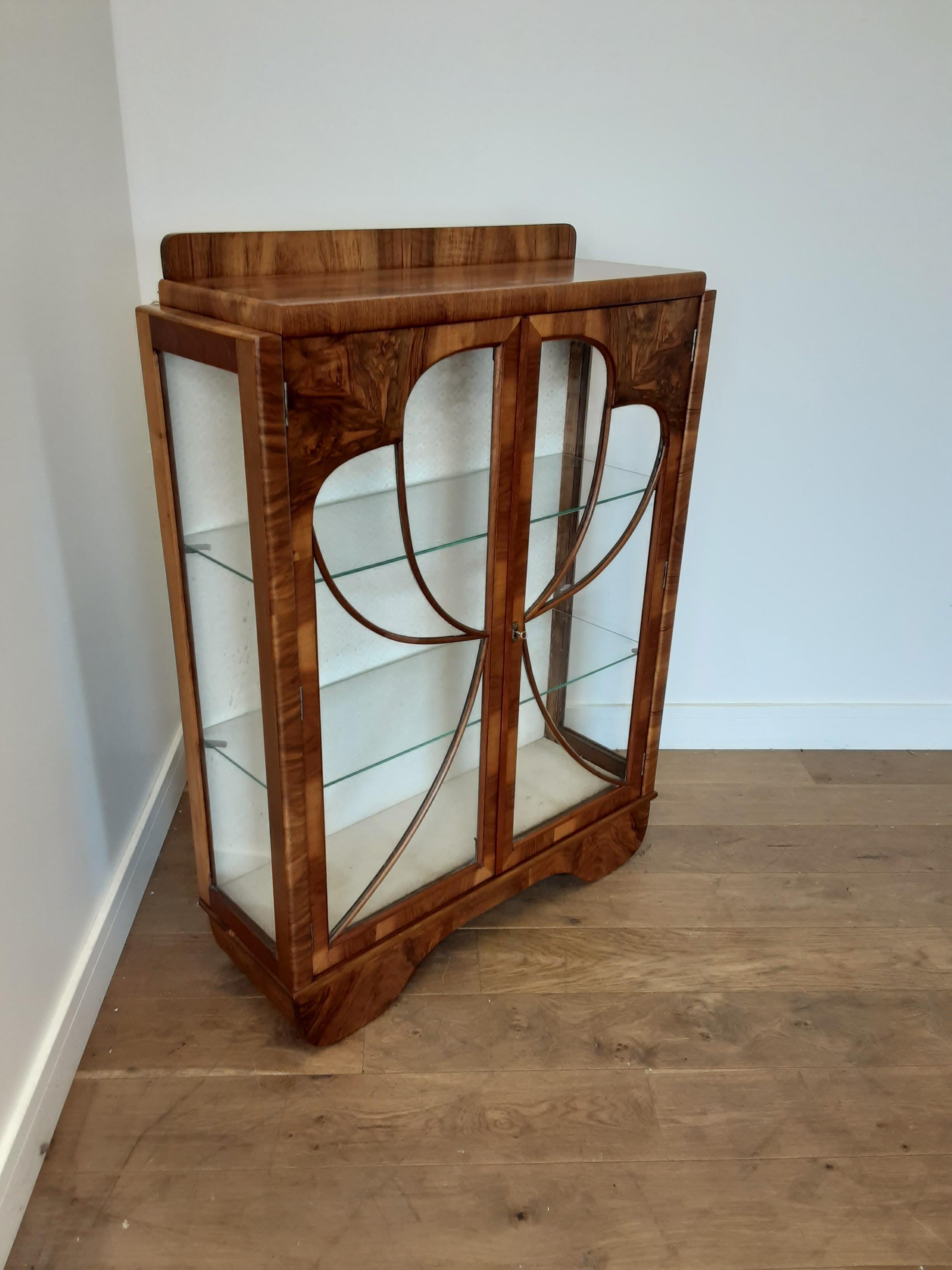 Art Deco Walnut Display Cabinet Bookcase with Butterfly Front In Good Condition For Sale In London, GB