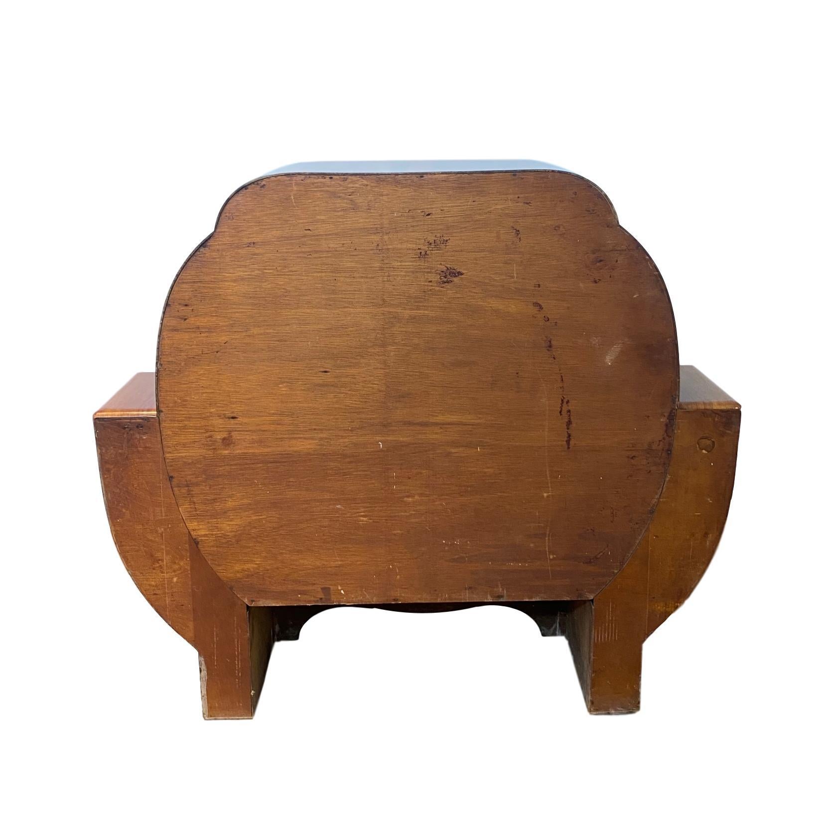 Mid-Century Modern Art Deco Walnut Display Case, English, ca. 1935 3