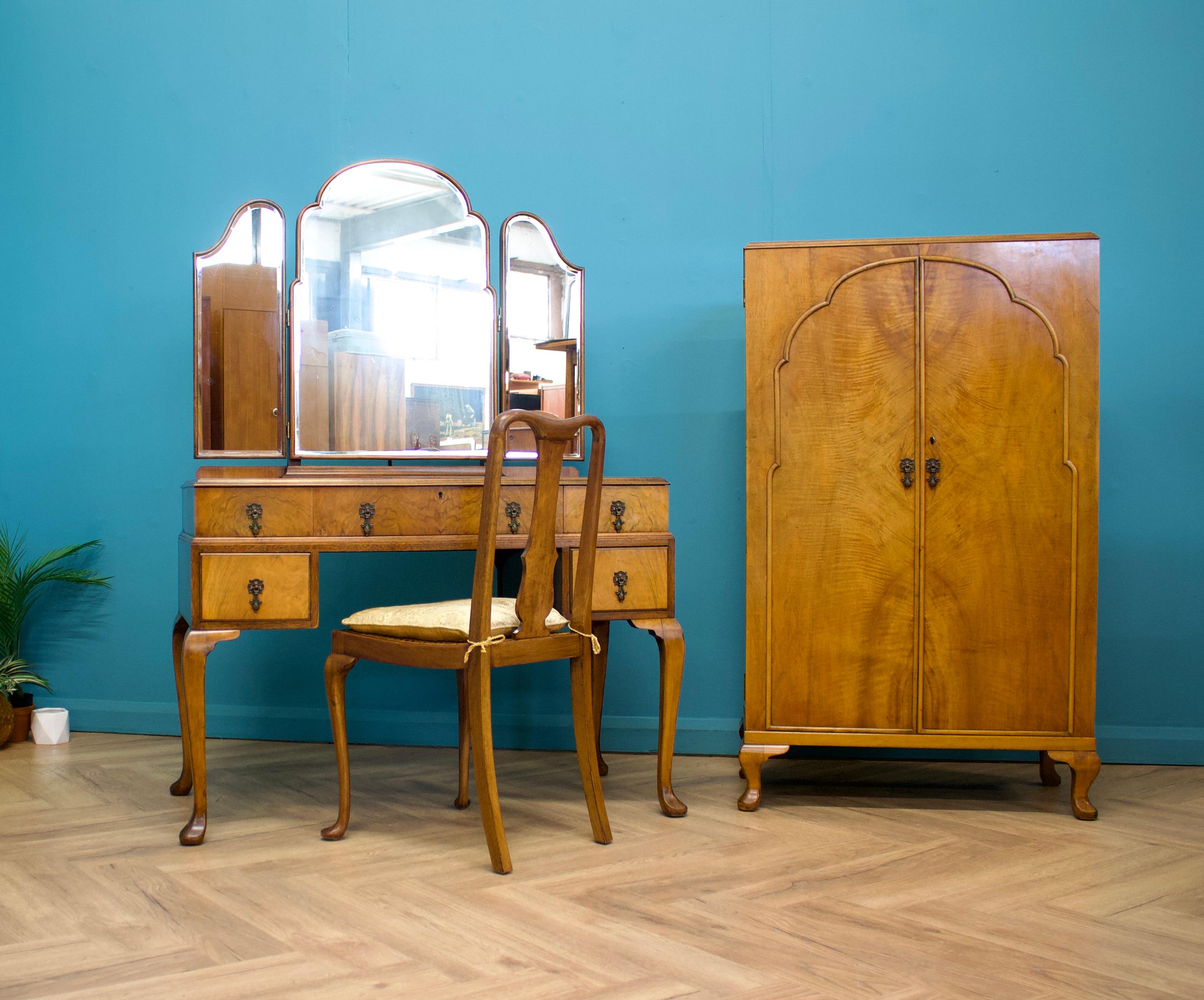British Art Deco Walnut Dressing Table & Chair from Waring and Gillow, 1930s
