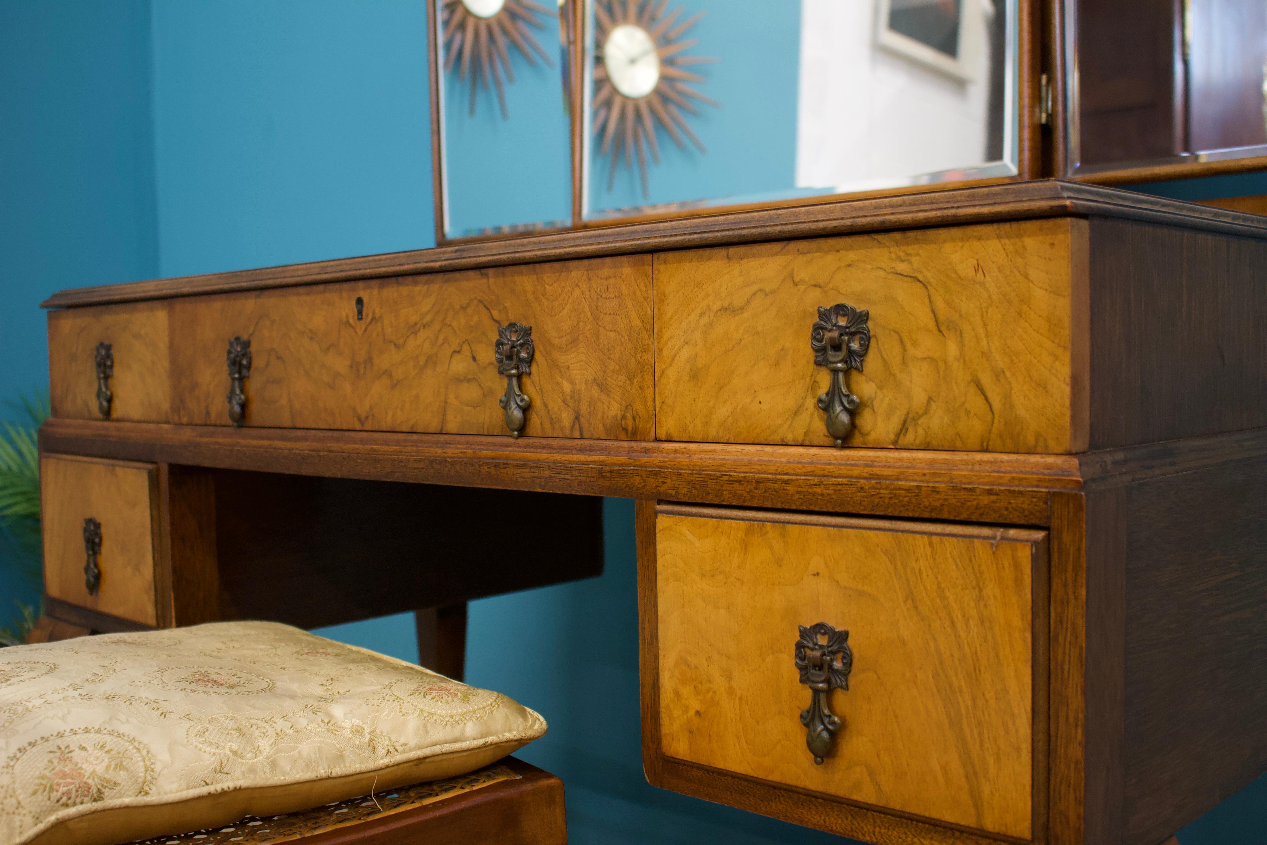 Art Deco Walnut Dressing Table & Chair from Waring and Gillow, 1930s 1