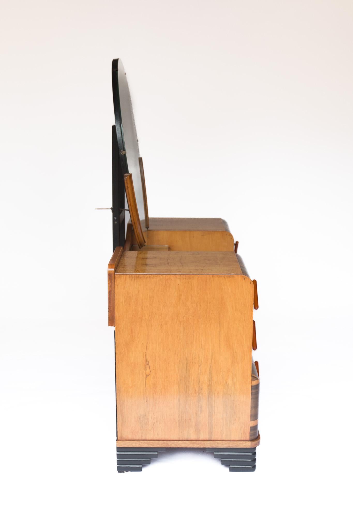 Polished Art Deco Walnut Dressing Table circa 1930s For Sale