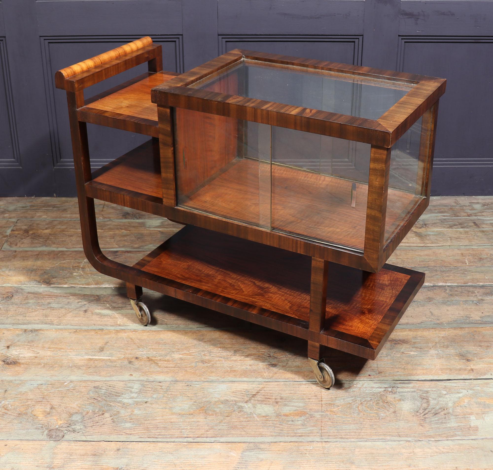 Art Deco Walnut Drinks Trolley In Excellent Condition In Paddock Wood Tonbridge, GB