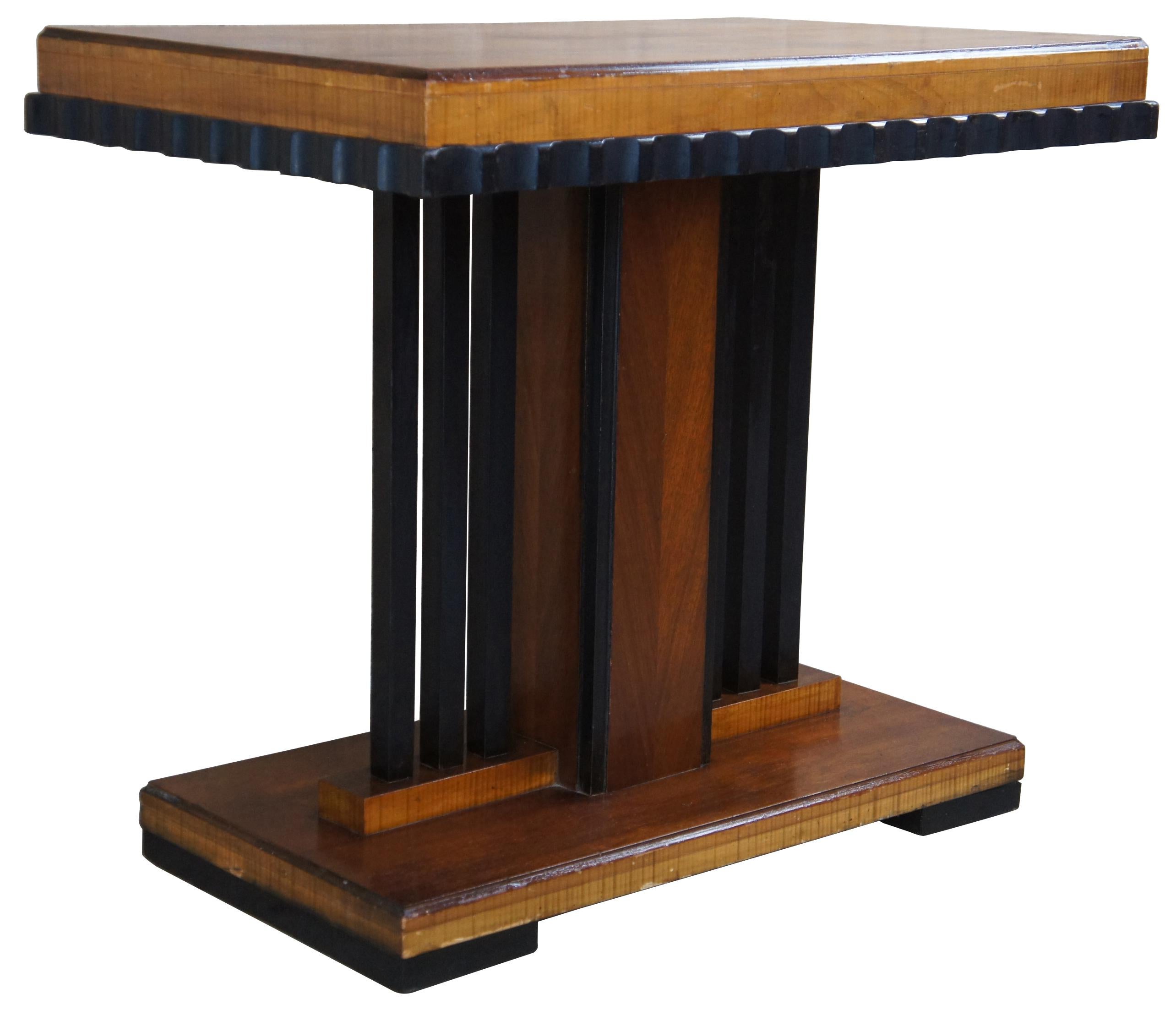 Art Deco Walnut and Ebonized Wood Console Side End Accent Entry Table In Good Condition In Dayton, OH