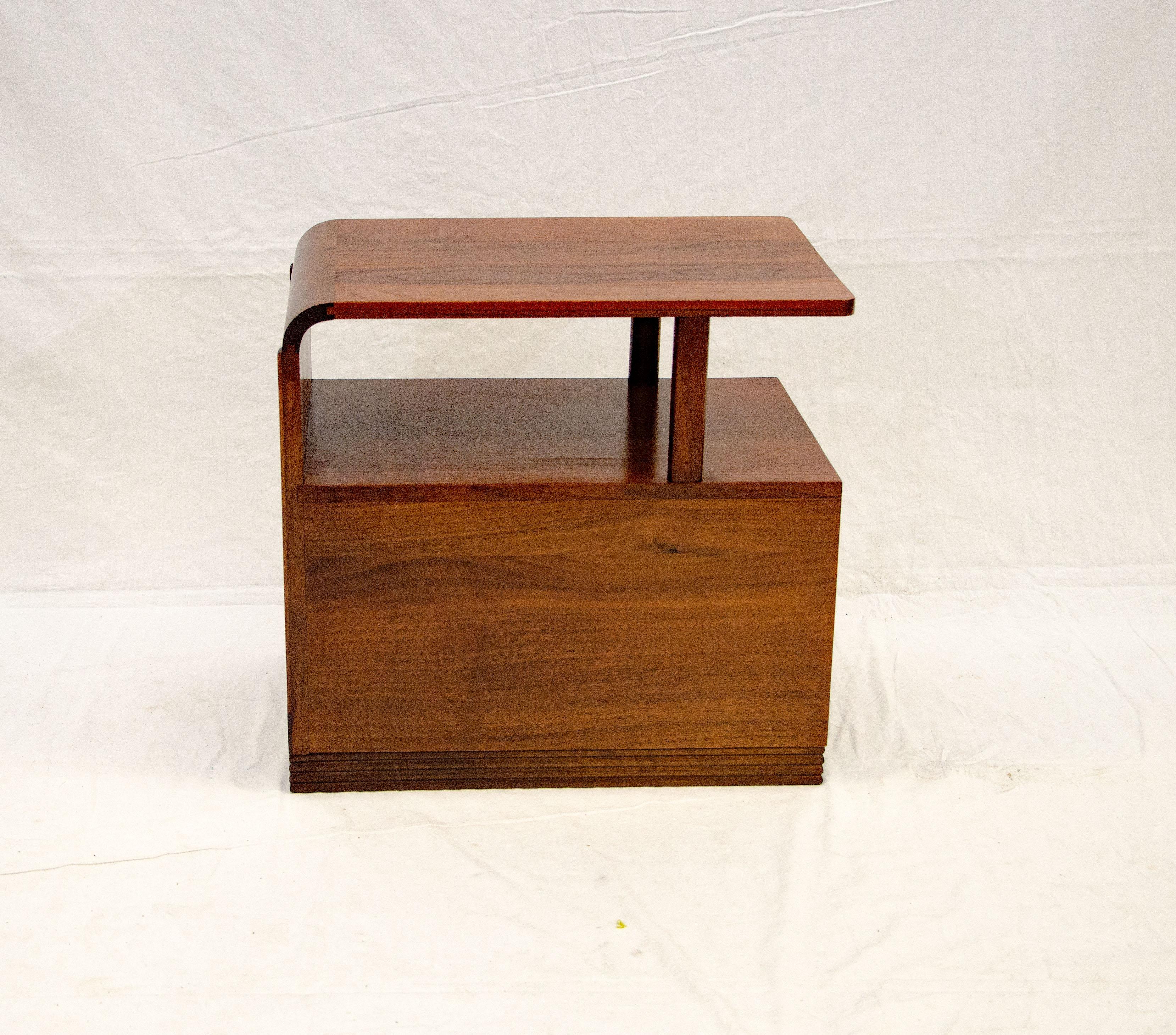 Art Deco Walnut End Table or Nightstand In Good Condition In Crockett, CA
