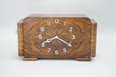 Art-déco-Kaminuhr aus Nussbaumholz Mauthe, Deutschland, 1930er Jahre