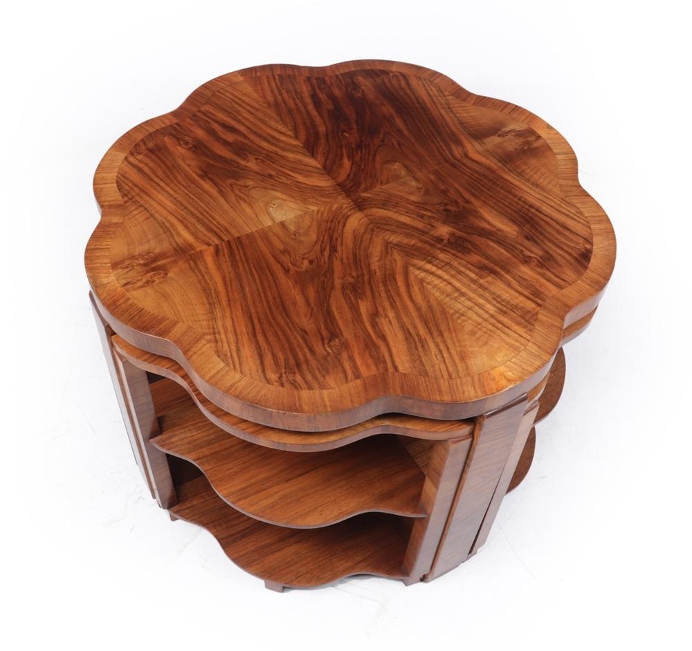 Art Deco Walnut Nest of Tables, c.1930 In Good Condition For Sale In London, GB