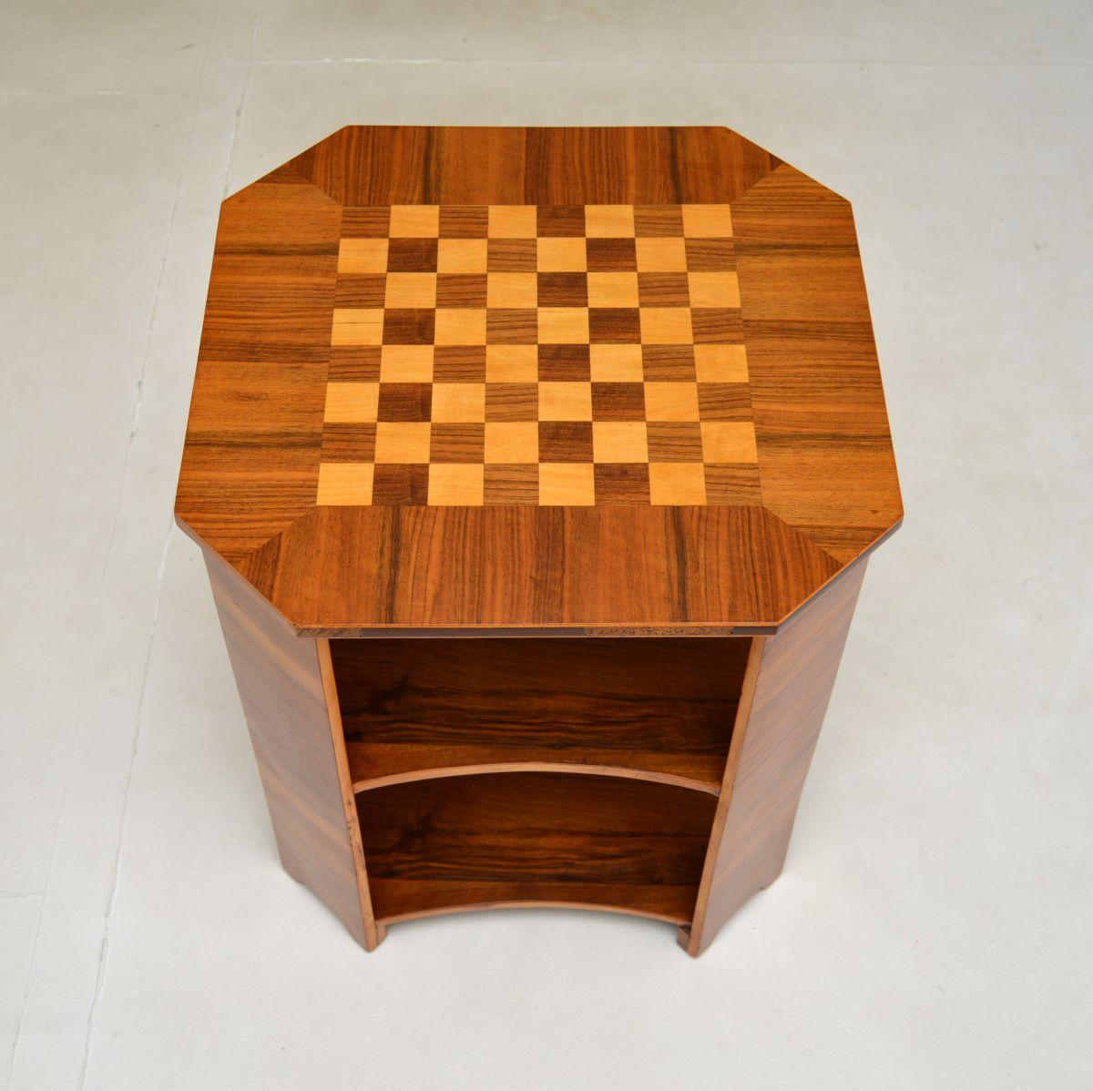 Art Deco Walnut Occasional Coffee / Chess Table In Good Condition In London, GB