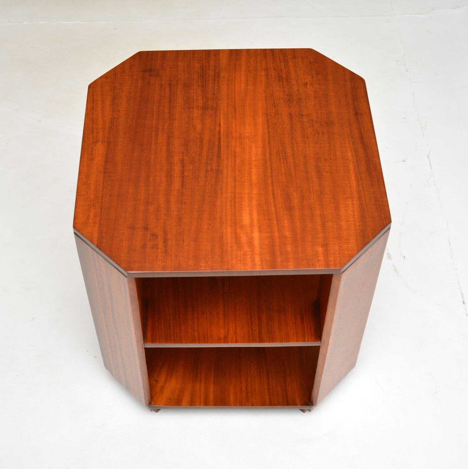Art Deco Walnut Occasional Coffee / Side Table In Good Condition In London, GB