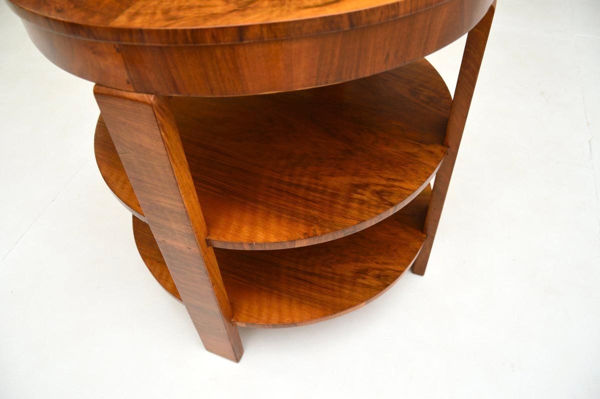 Art Deco Walnut Occasional Side / Coffee Table For Sale 1