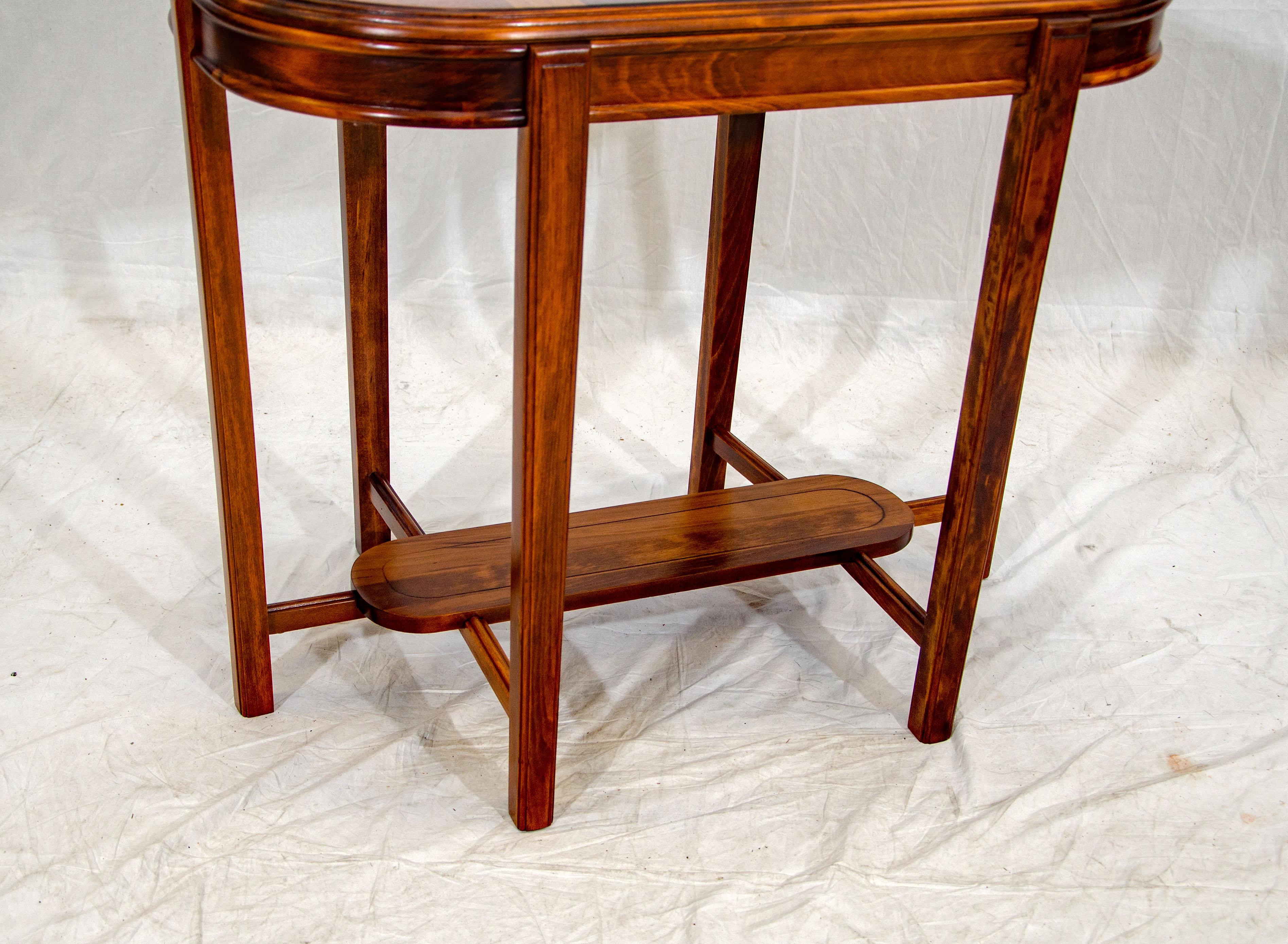 20th Century Art Deco Walnut Occasional Table, Center Table For Sale