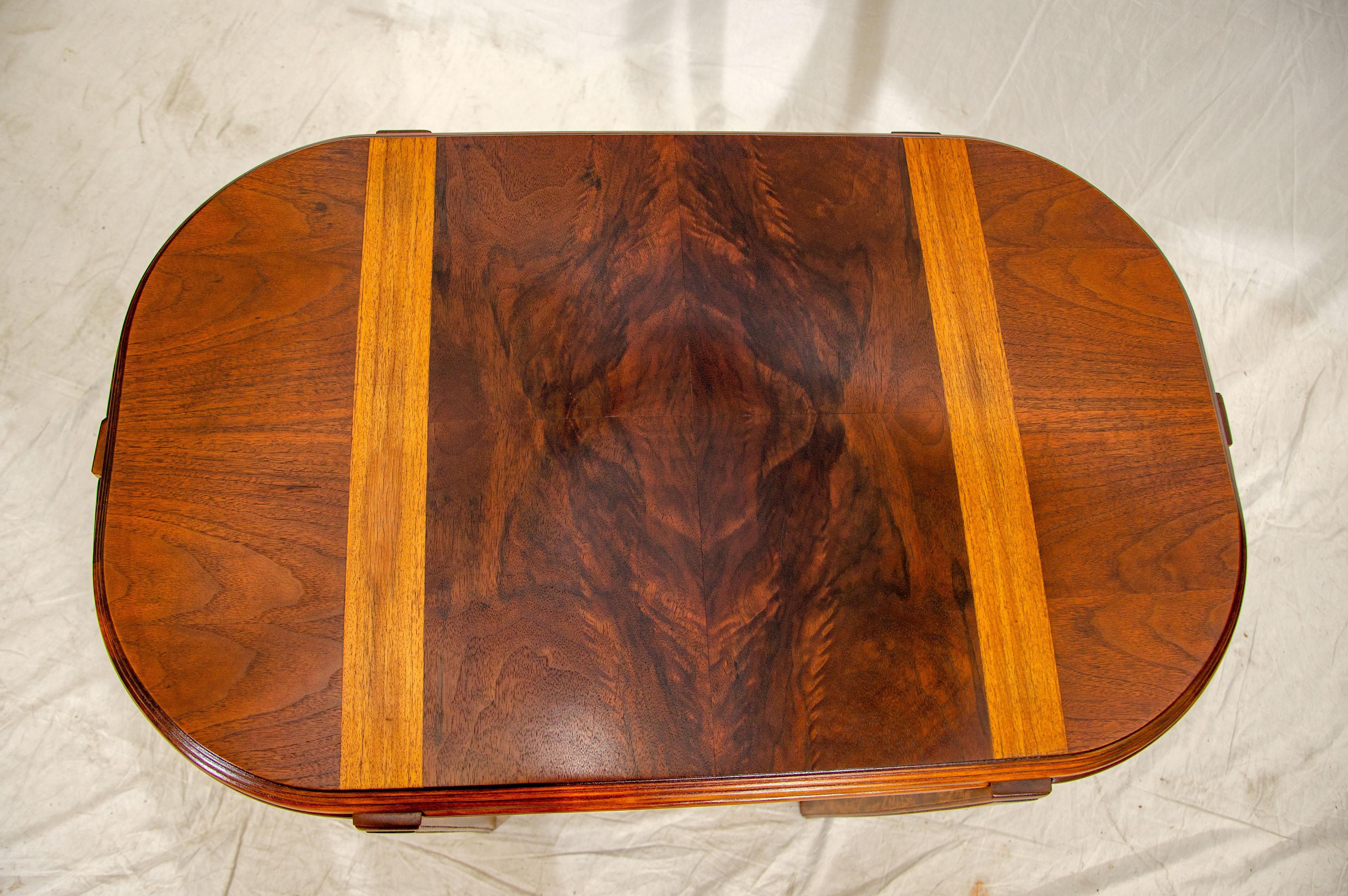 Art Deco Walnut Occasional Table, Center Table For Sale 3