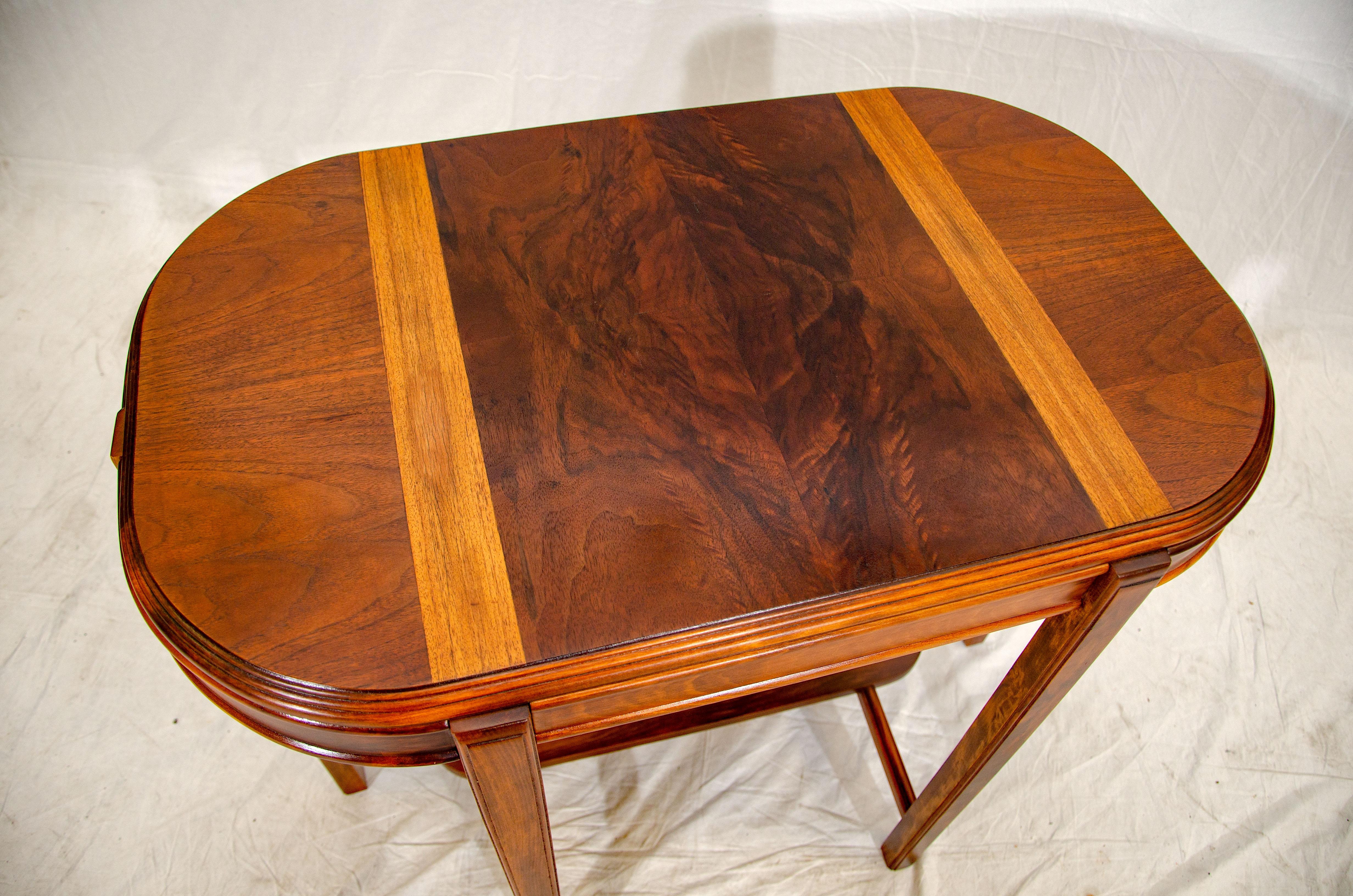 Art Deco Walnut Occasional Table, Center Table For Sale 4