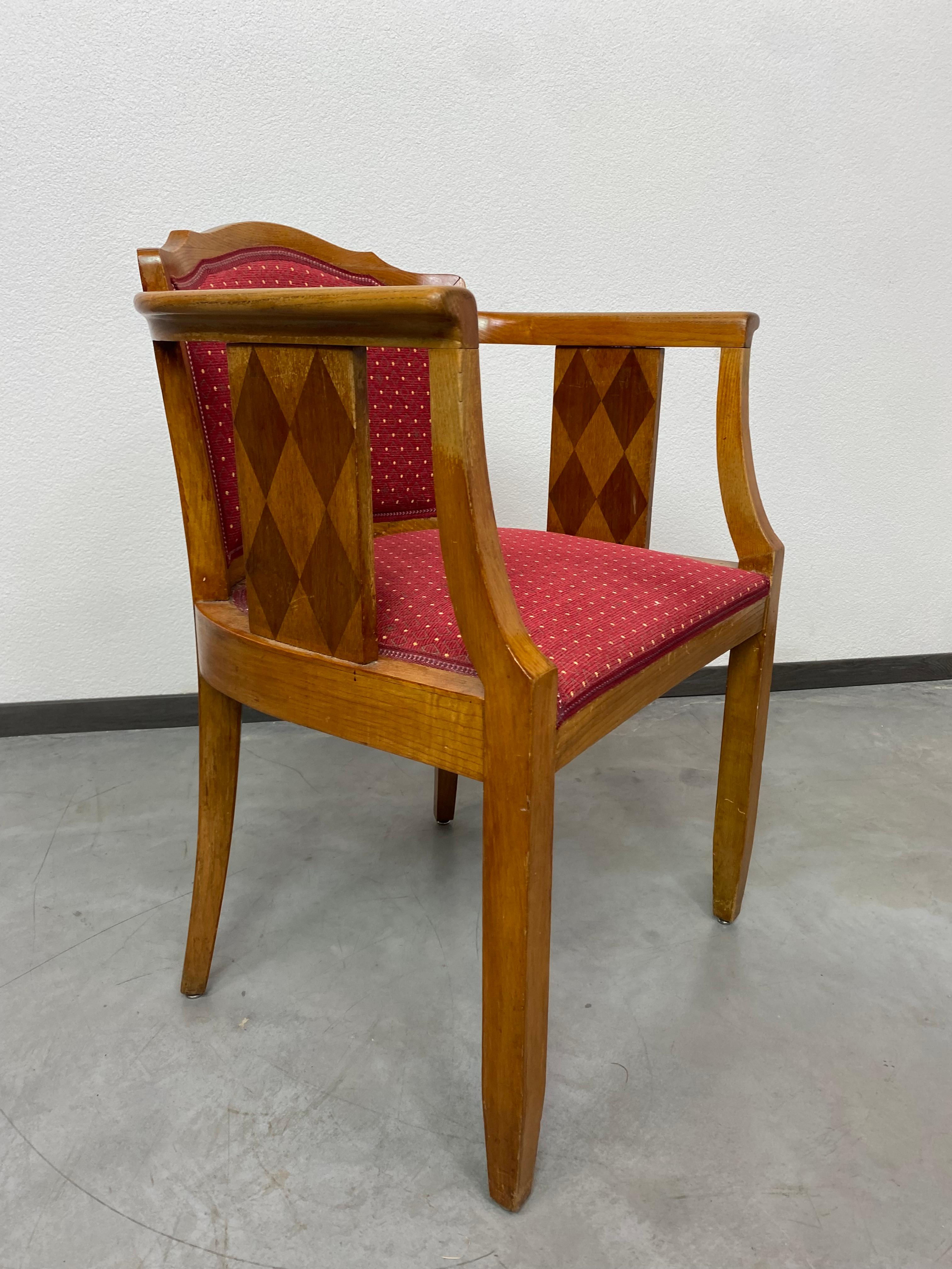 Art deco walnut office chair in very good original condition.