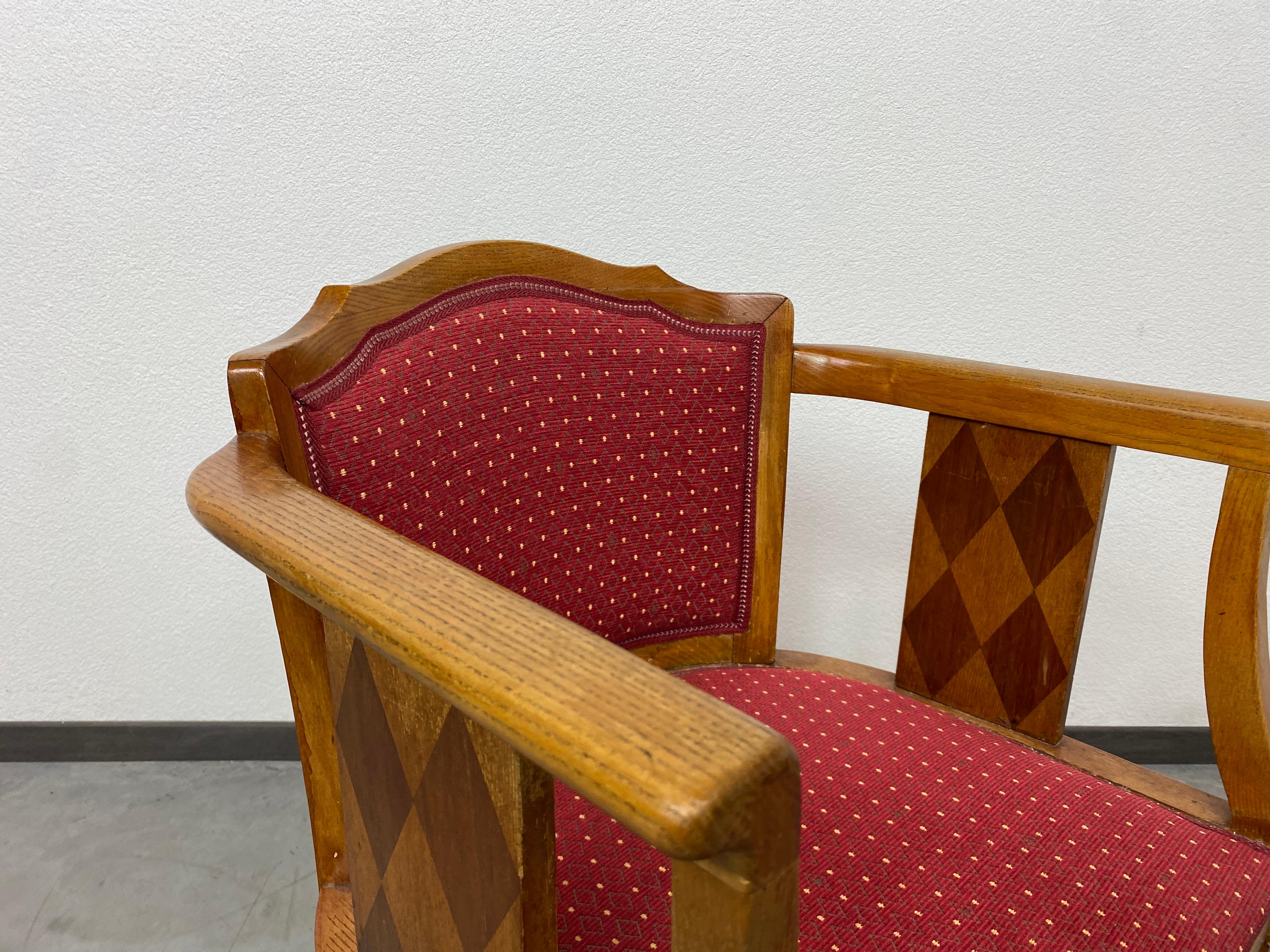 Art deco walnut office chair In Good Condition For Sale In Banská Štiavnica, SK