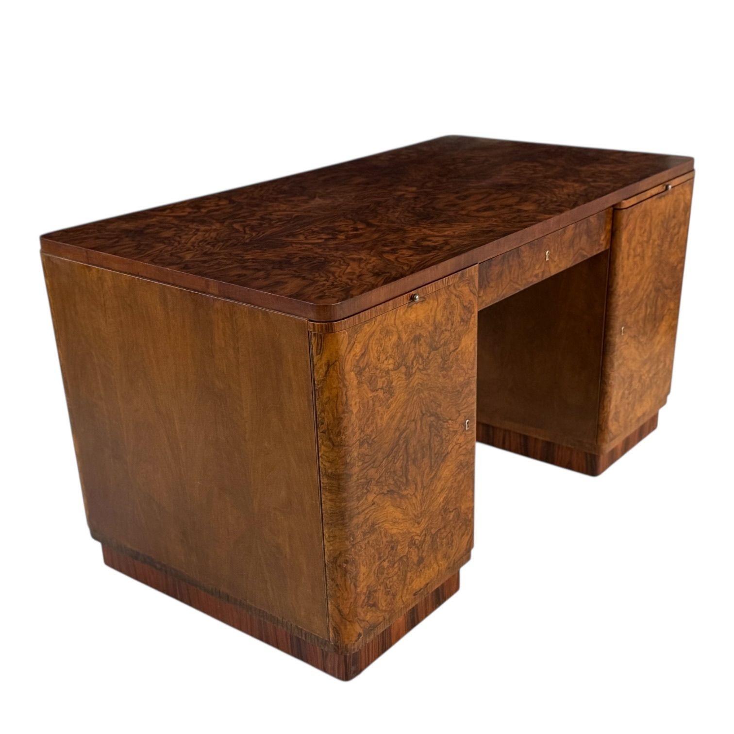 Art Deco Walnut Rosewood Burl Wood Desk, 1930 (Rosenholz) im Angebot