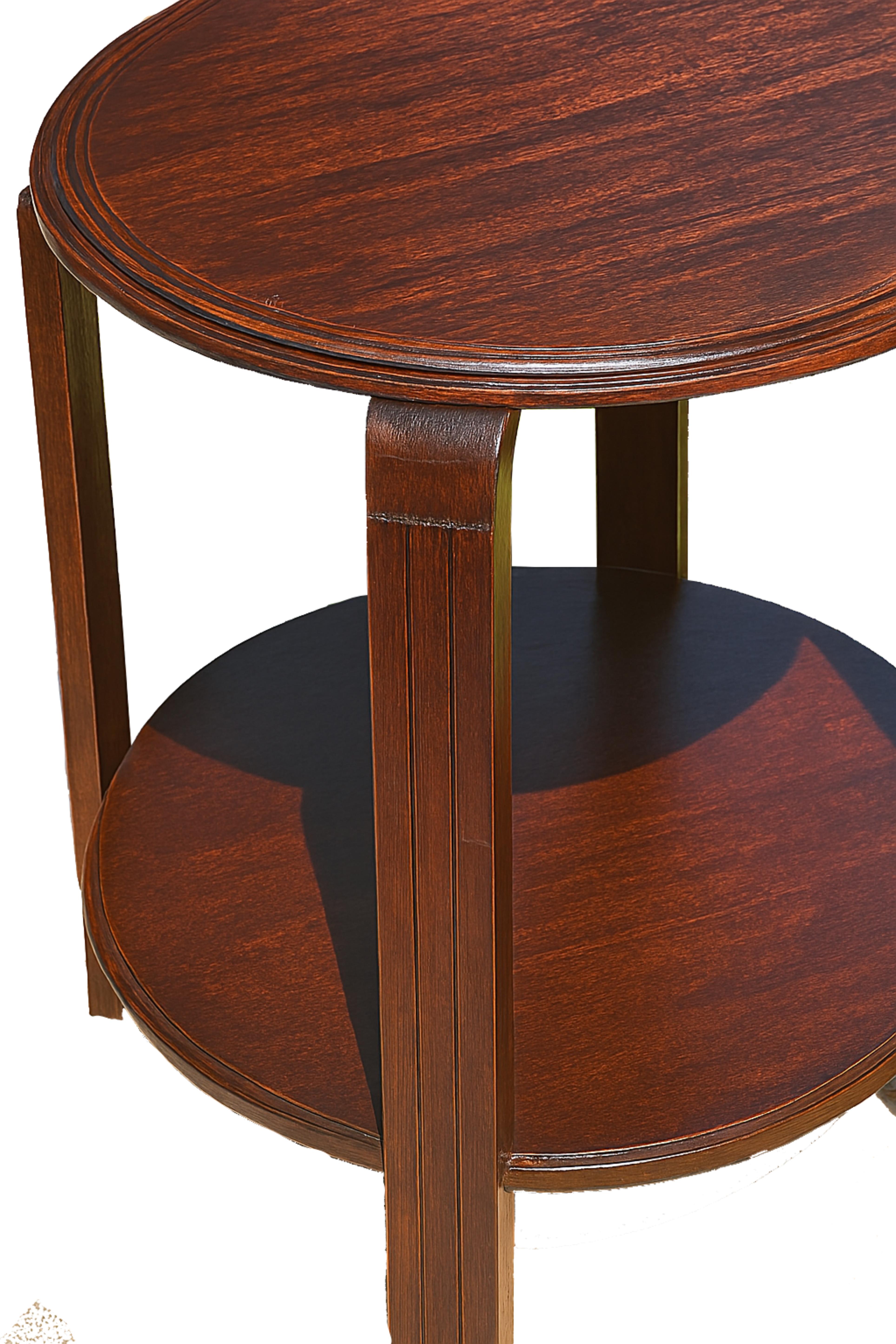 Art Deco Walnut Side Table, 20th Century For Sale 2