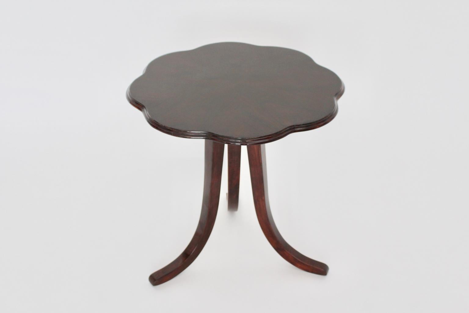 Art Deco Walnut Side Table or Coffee Table by Josef Frank for Thonet, circa 1925 For Sale 4