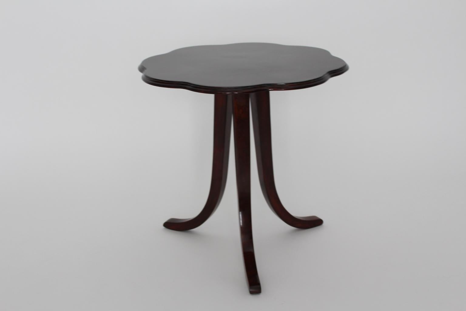 Art Deco Walnut Side Table or Coffee Table by Josef Frank for Thonet, circa 1925 For Sale 7