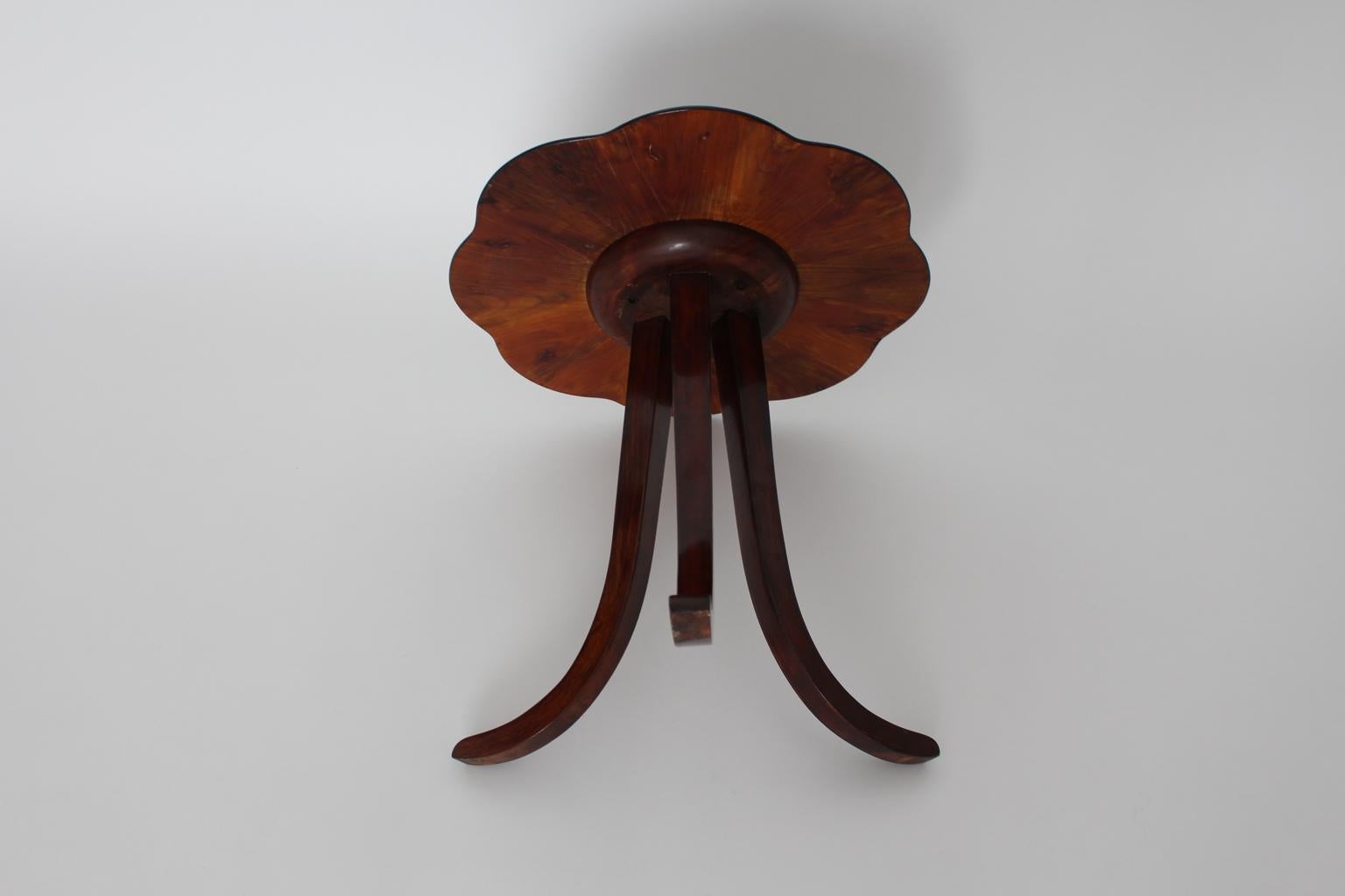 Art Deco Walnut Side Table or Coffee Table by Josef Frank for Thonet, circa 1925 For Sale 8