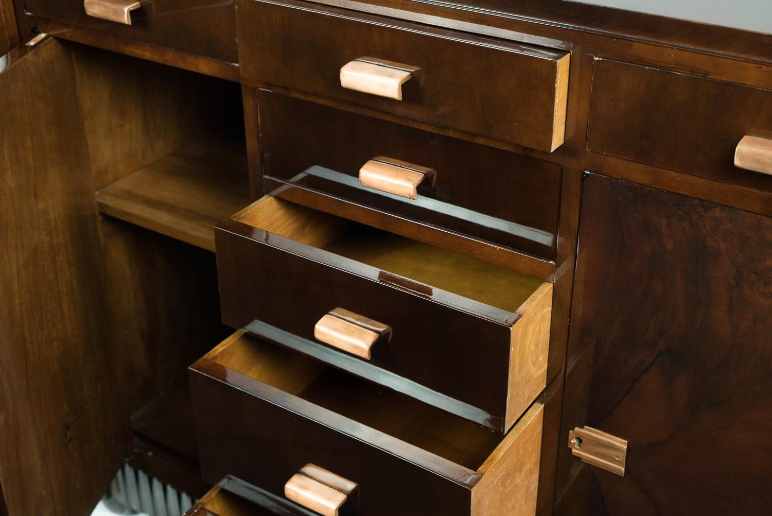 Credenza Art Déco in noce del XX secolo in vendita 4