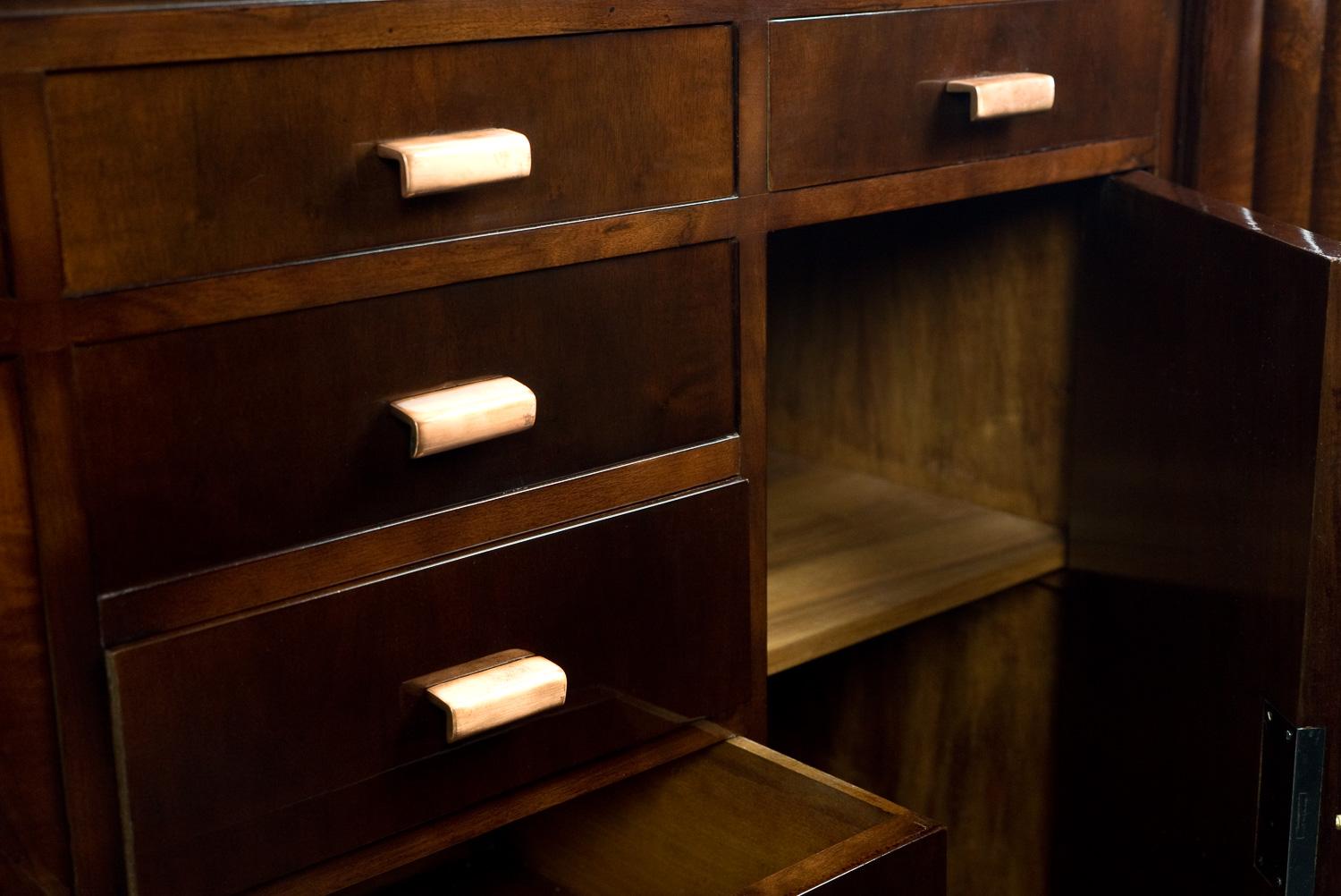 Credenza Art Déco in noce del XX secolo in vendita 6