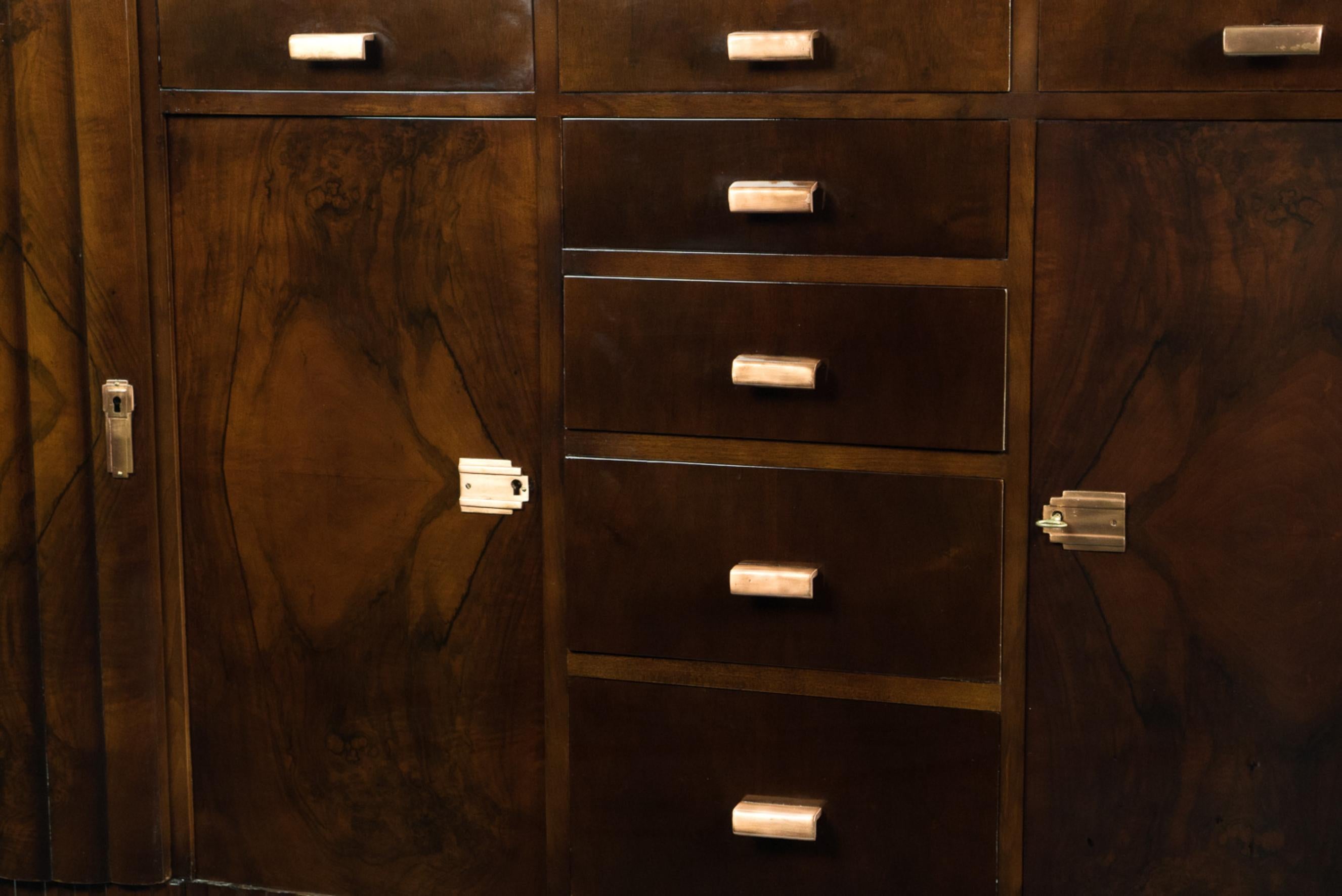 Art Deco Walnut Sideboard 20th Century For Sale 3