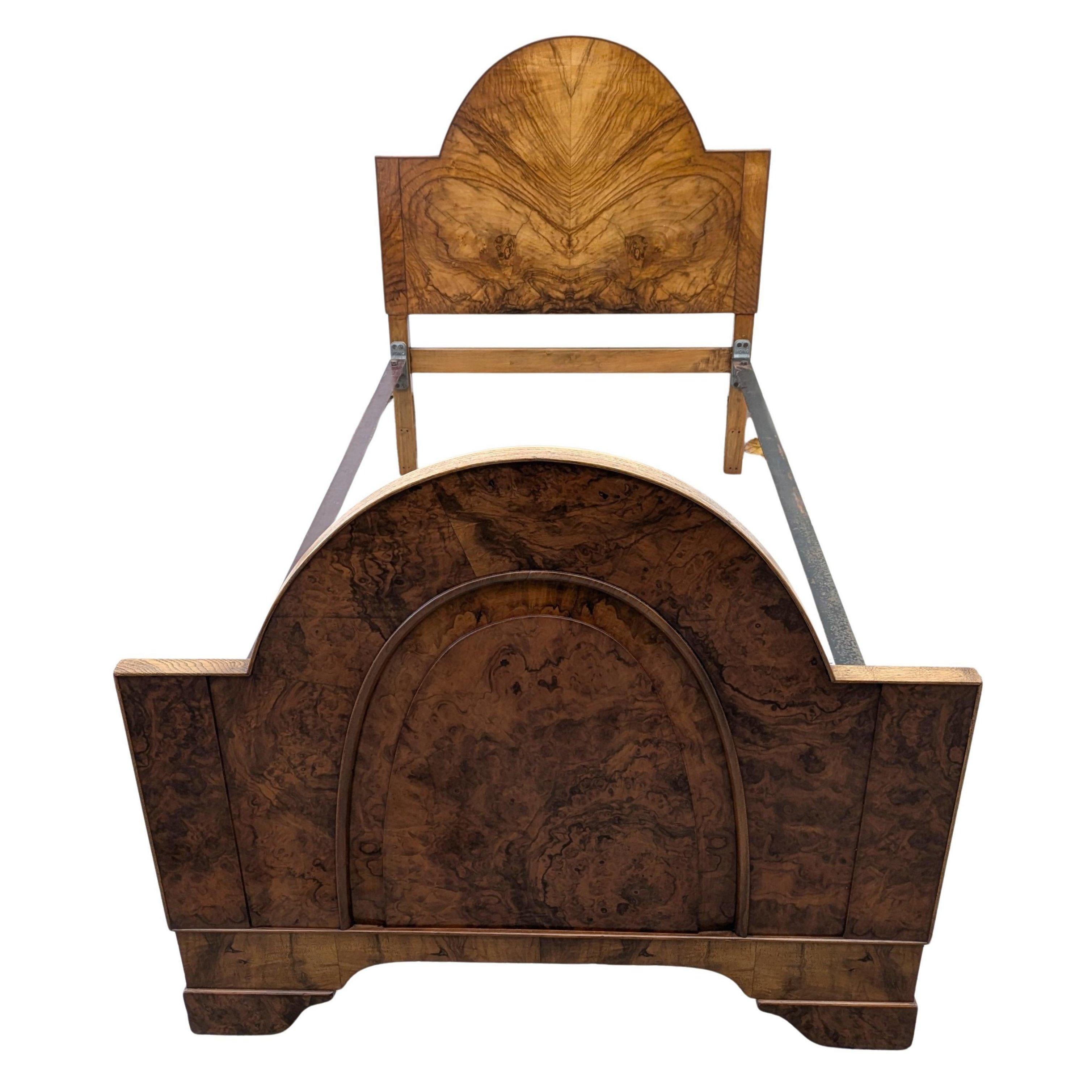 Art Deco Walnut Single Bed, English, c1930s In Good Condition For Sale In Devon, England