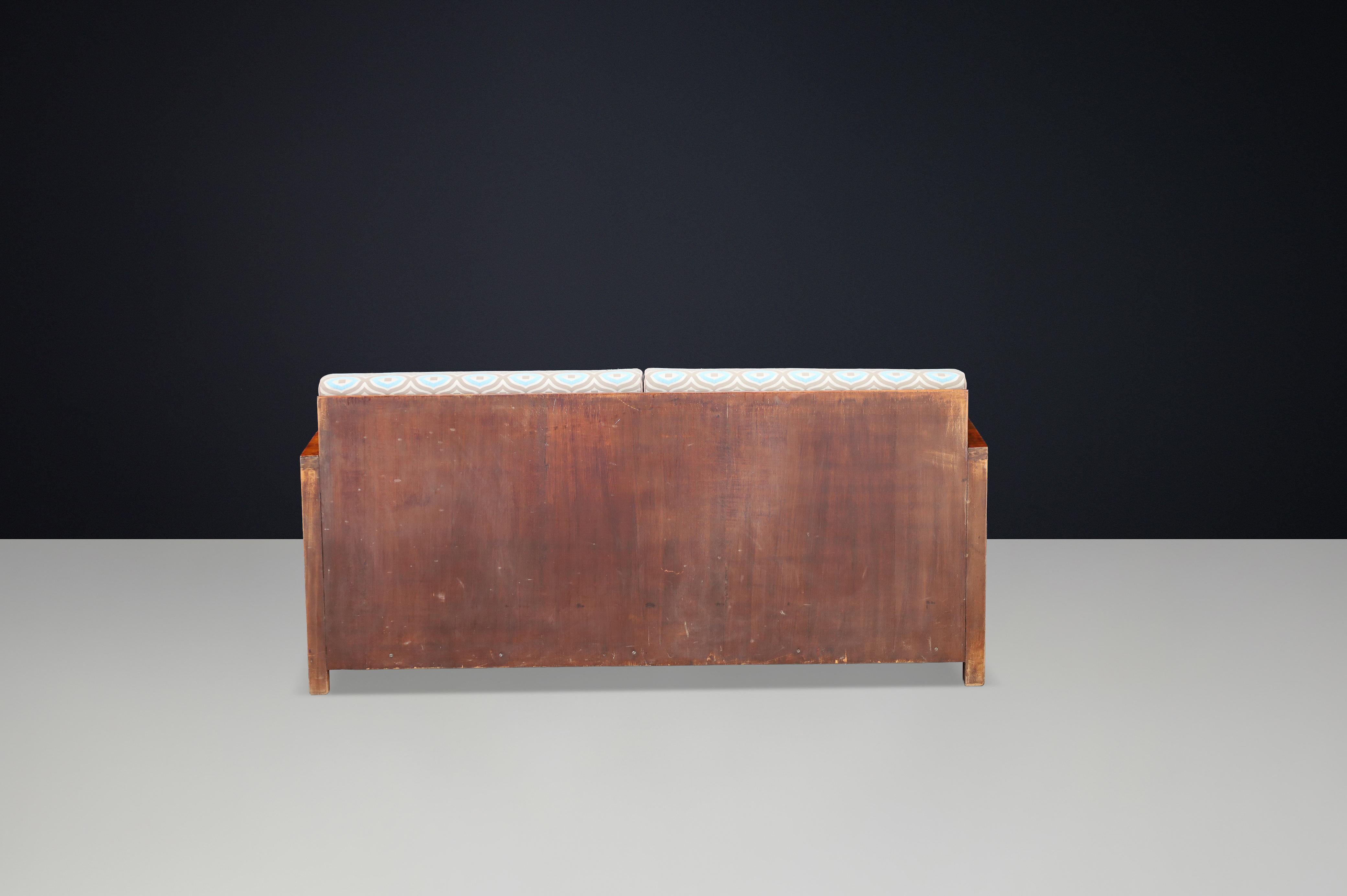 Art Deco Walnut Sofa with Pull-Out Daybed Function, Prague, 1930s For Sale 5