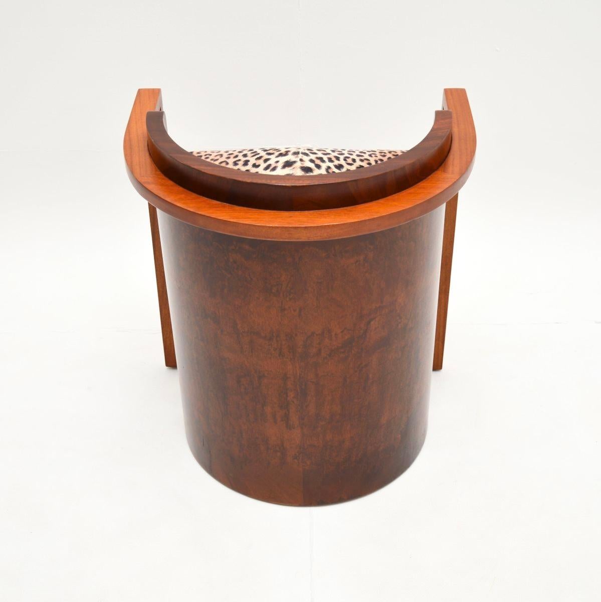 Tabouret / Chaise d'appoint Art Déco en noyer en vente 3